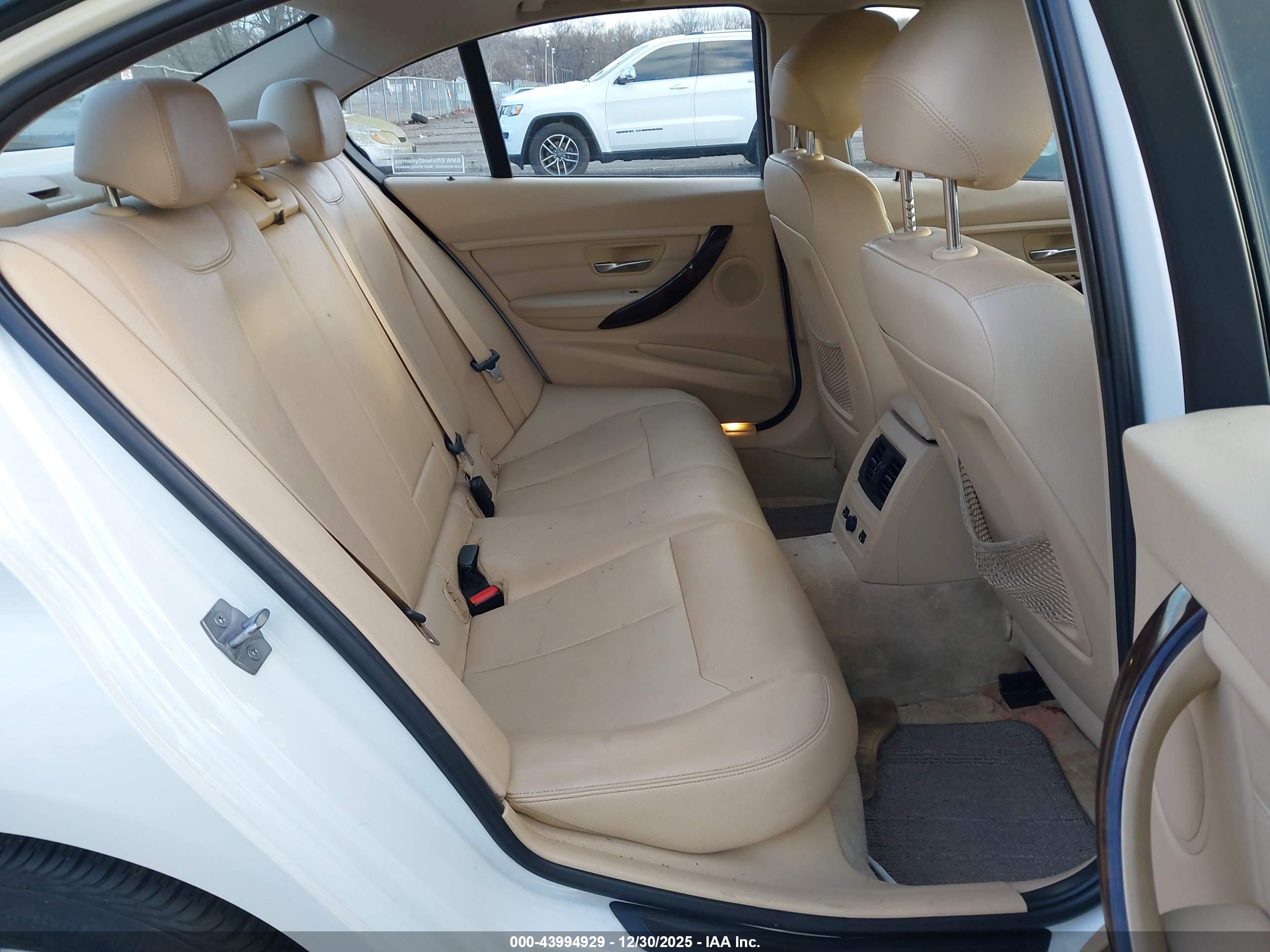 BMW 328I image 8