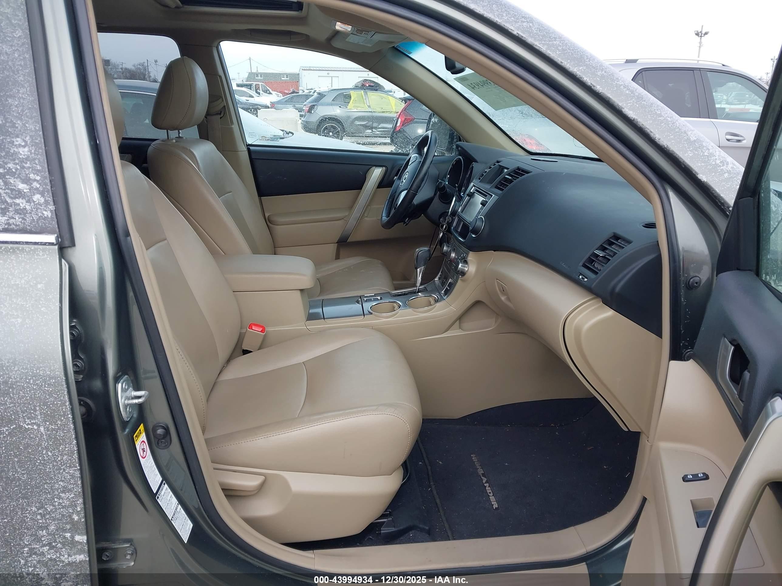 TOYOTA HIGHLANDER image 5