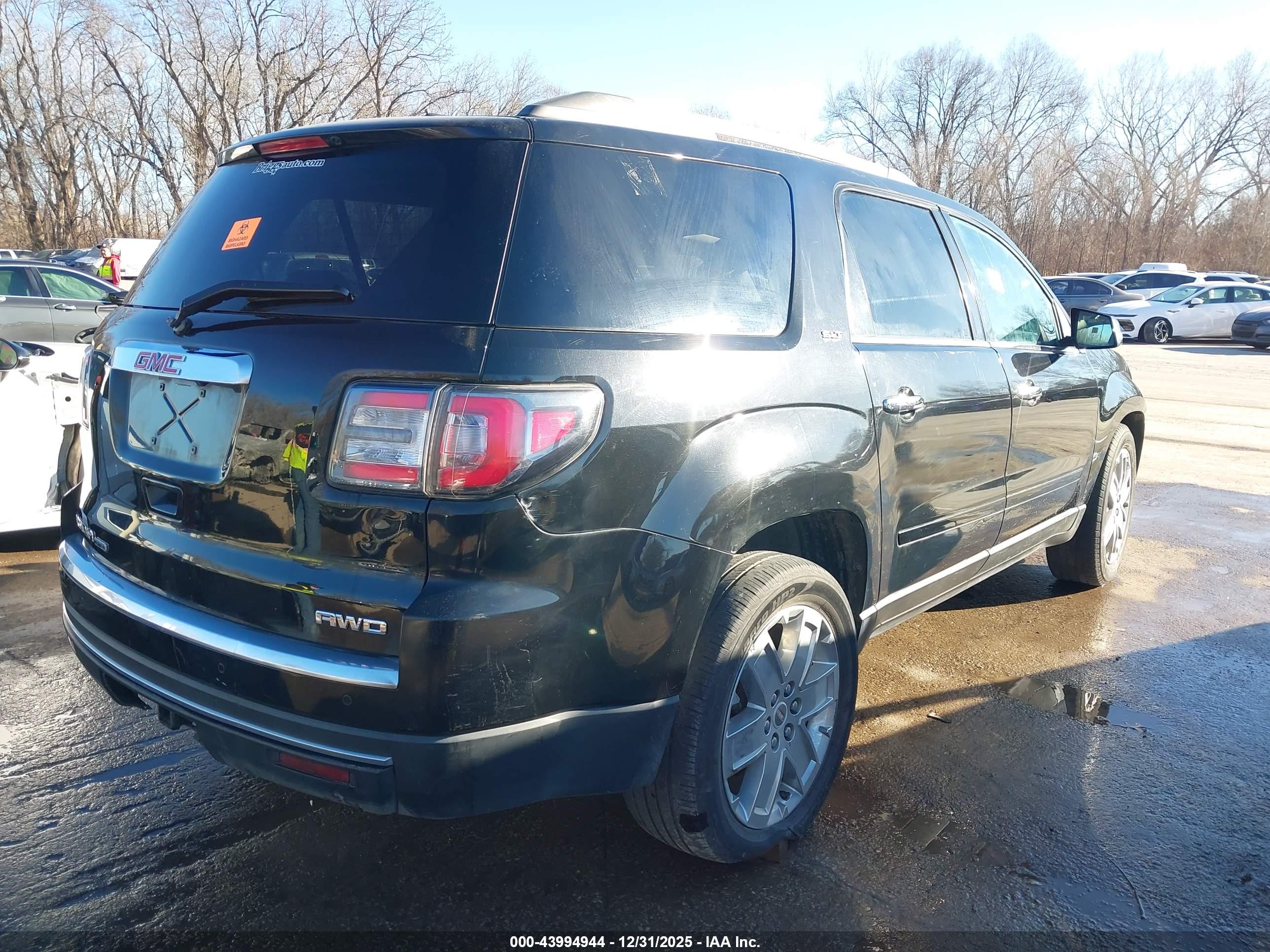 GMC ACADIA image 4
