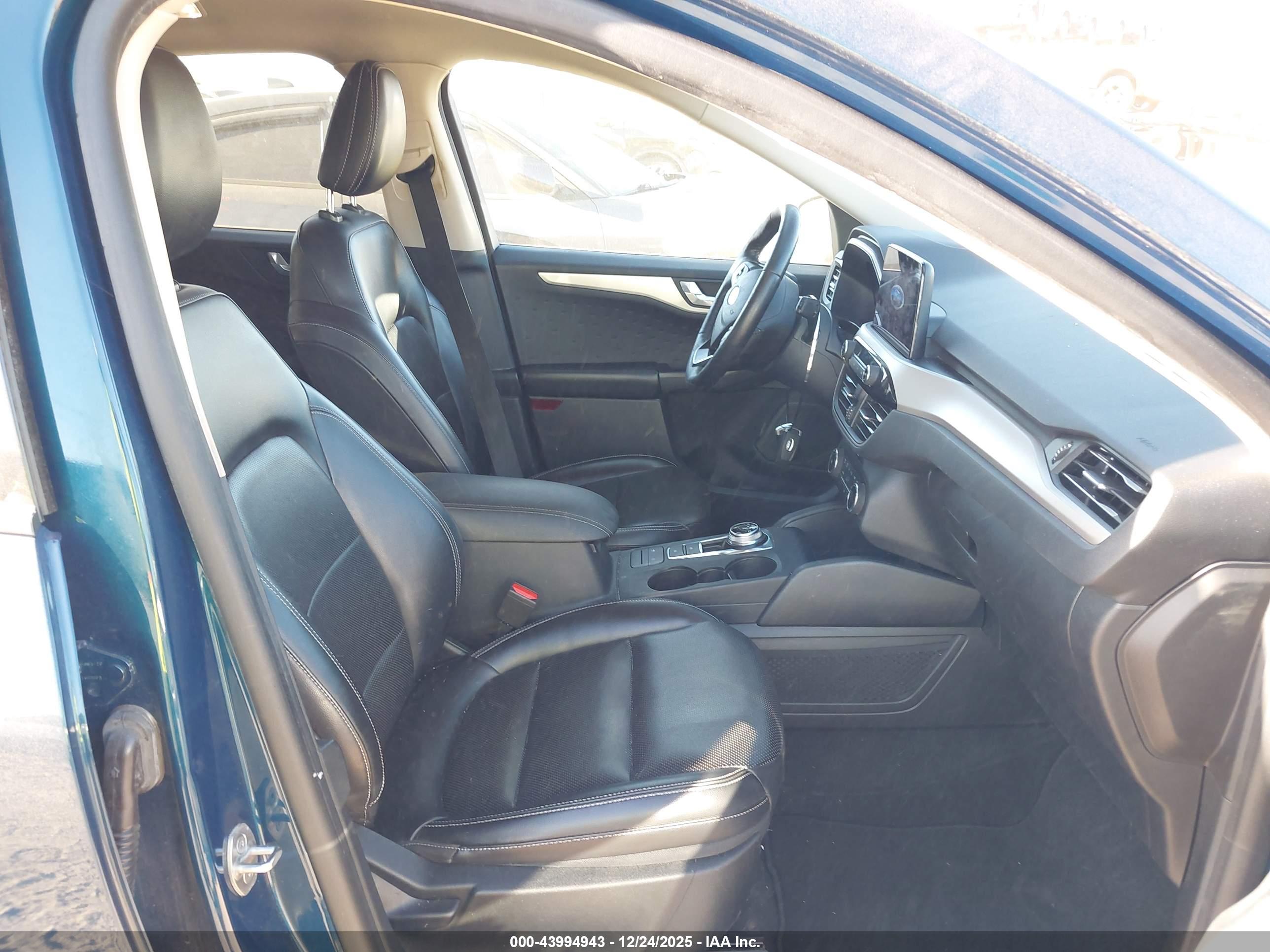 FORD ESCAPE image 5