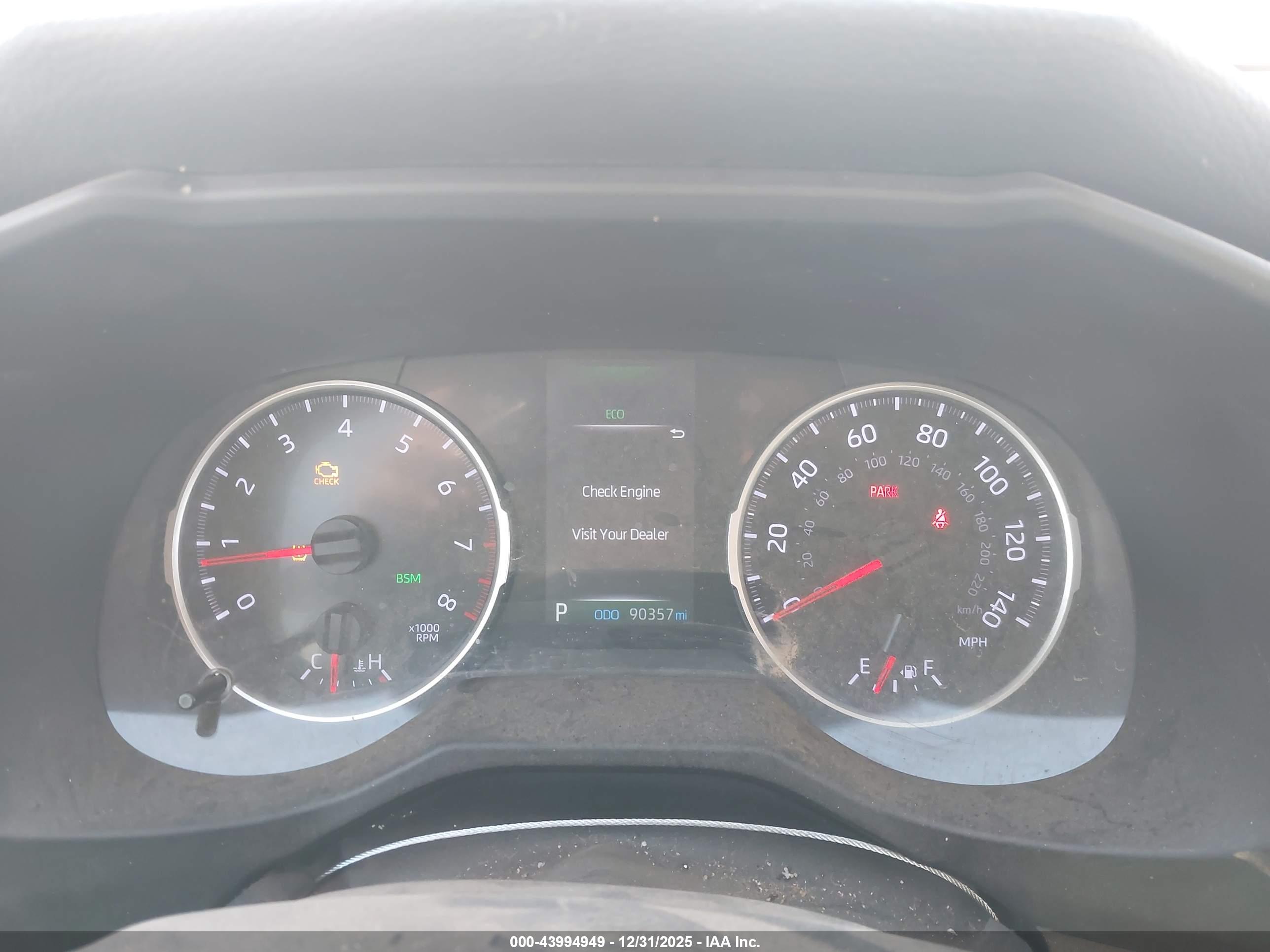 TOYOTA RAV4 image 7