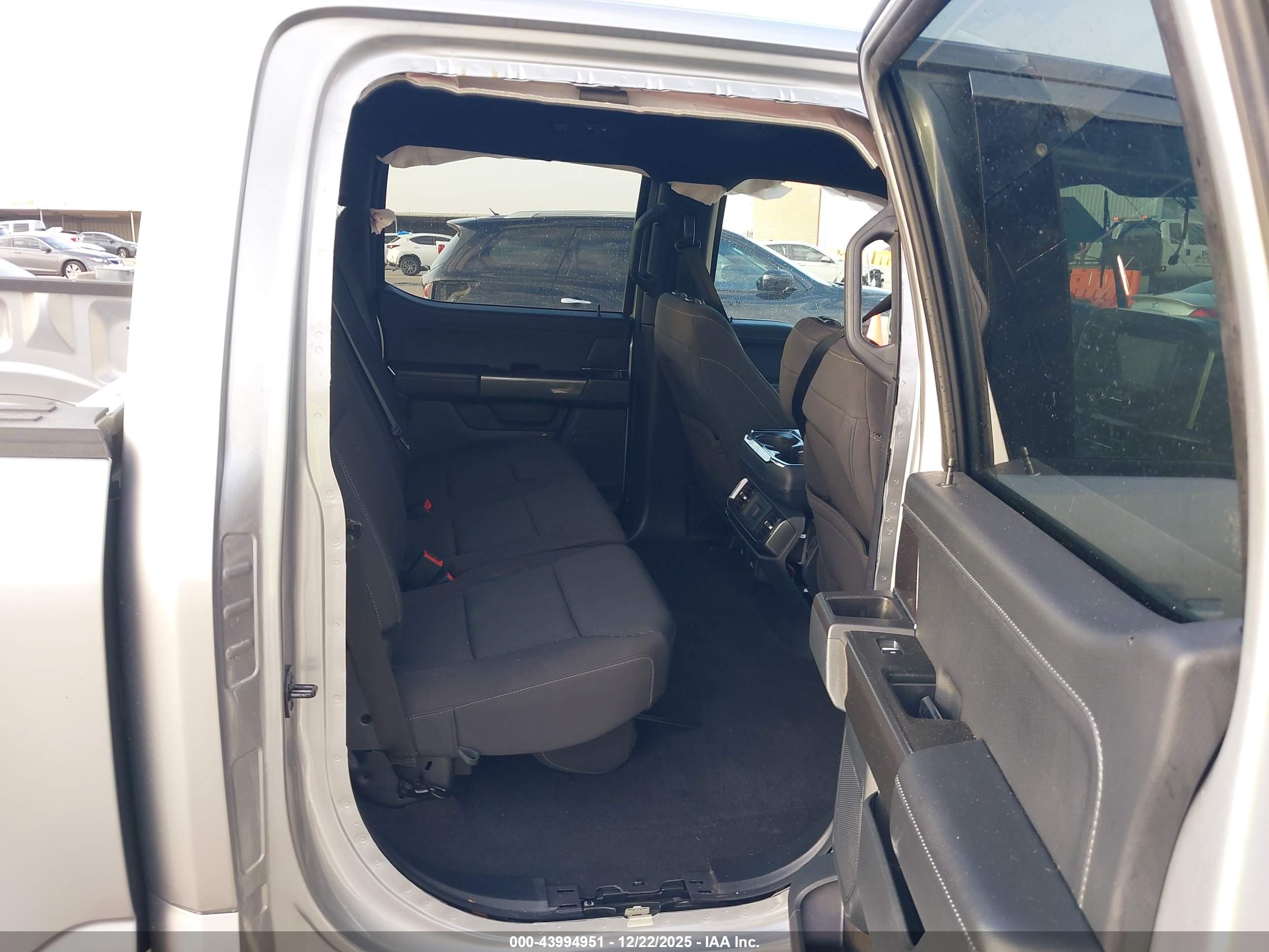 FORD F-150 image 8