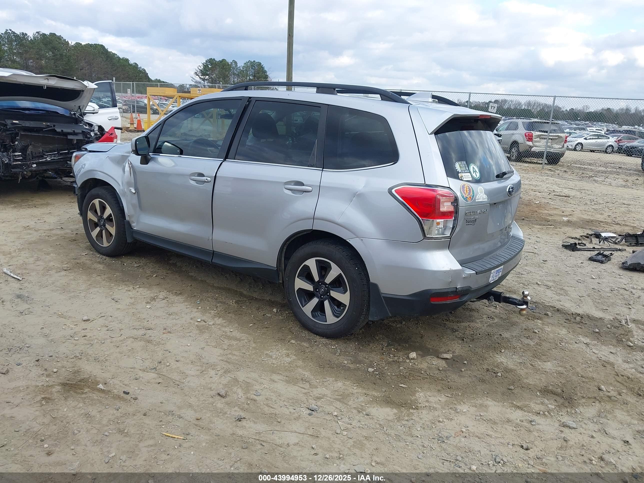 SUBARU FORESTER image 3