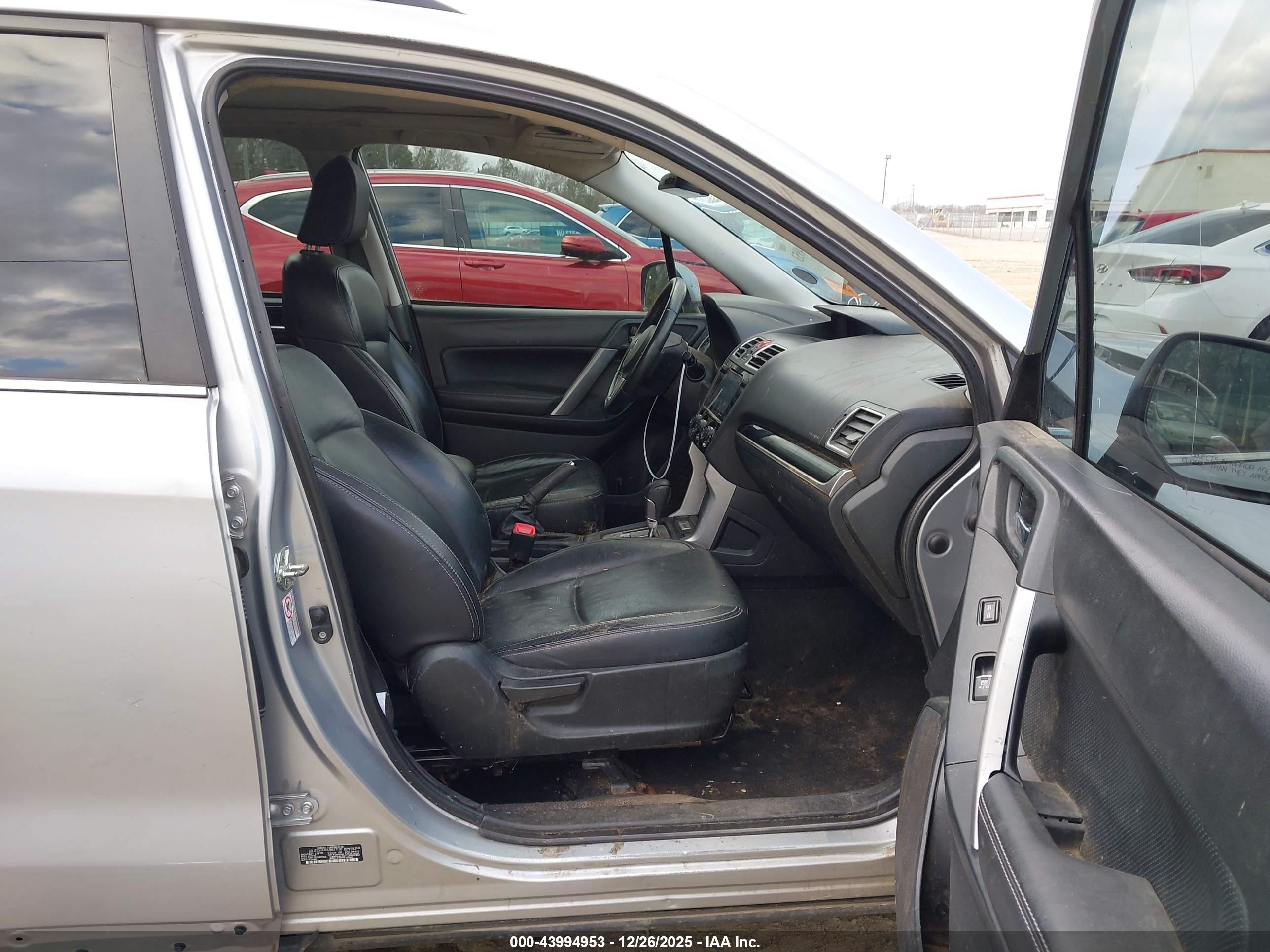 SUBARU FORESTER image 5