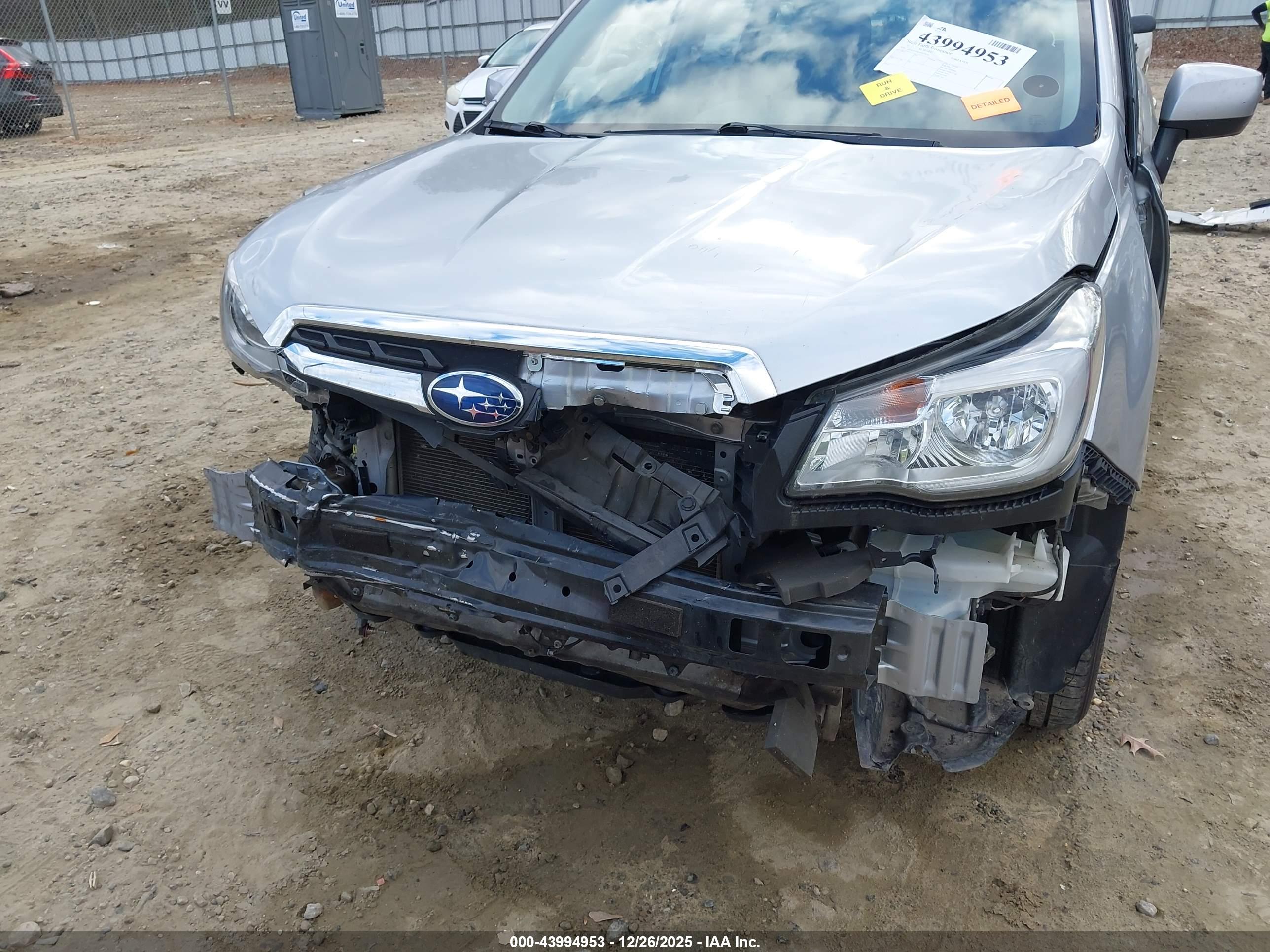 SUBARU FORESTER image 6