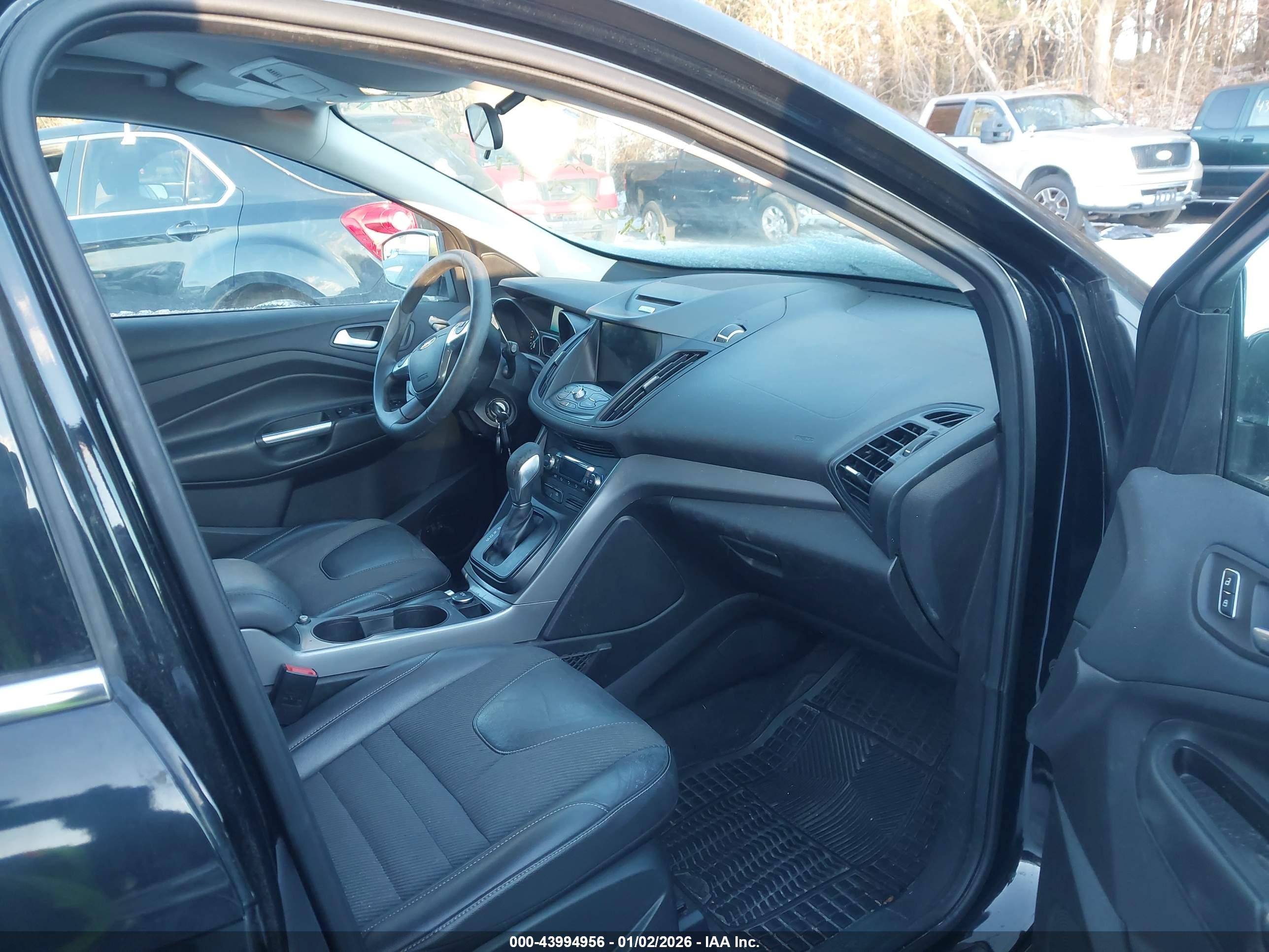 FORD ESCAPE image 5