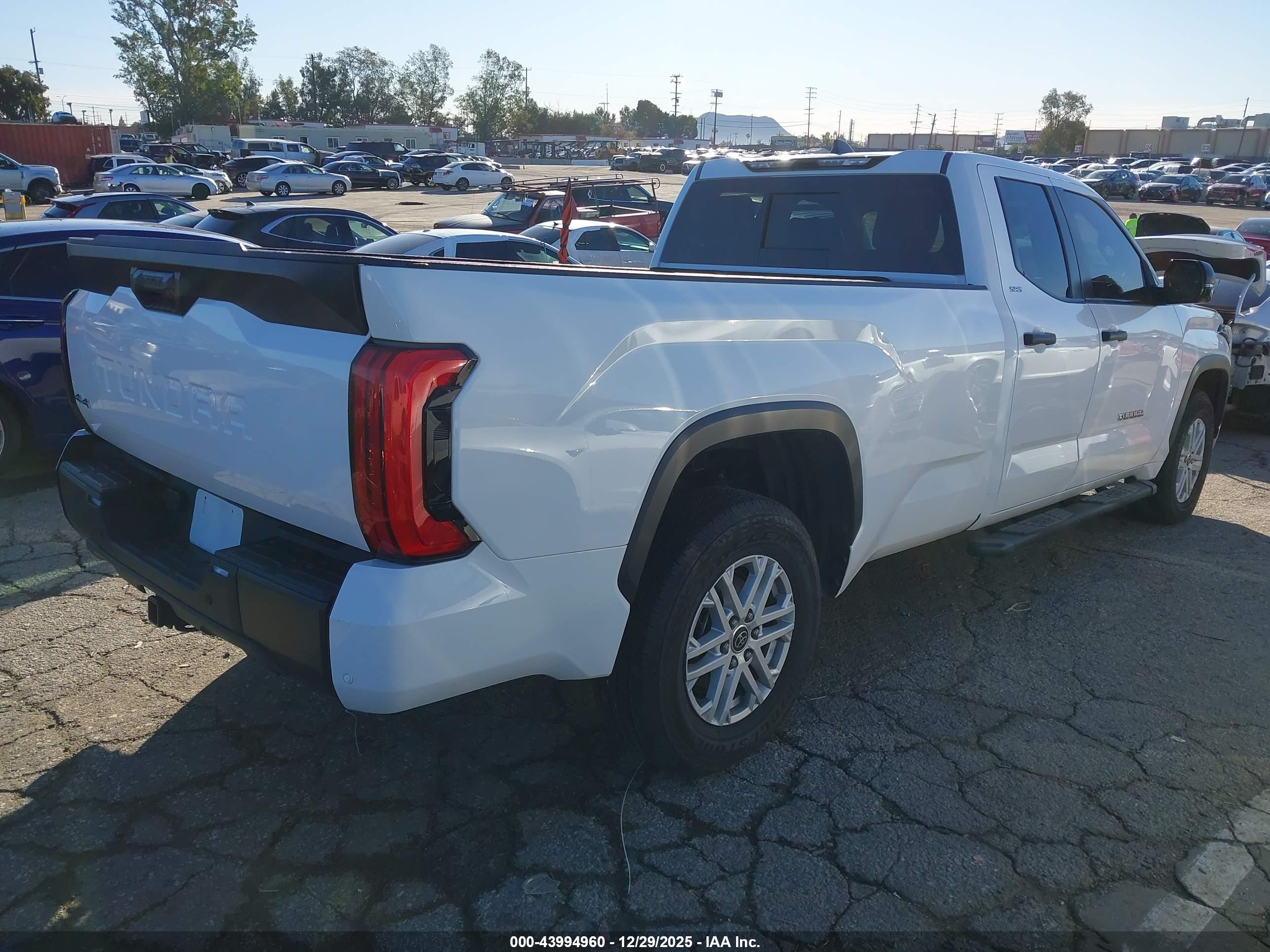 TOYOTA TUNDRA image 4