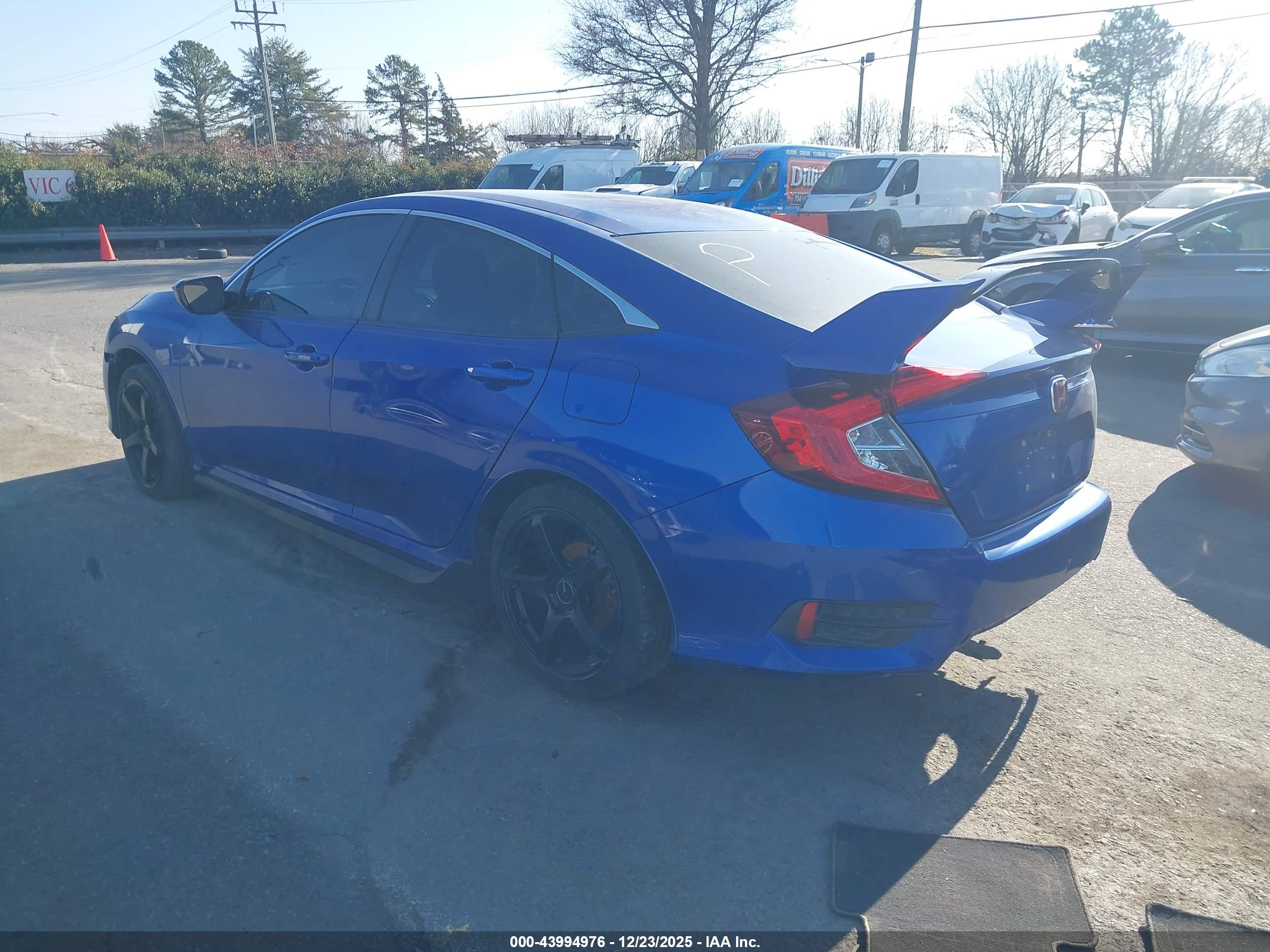 HONDA CIVIC image 3