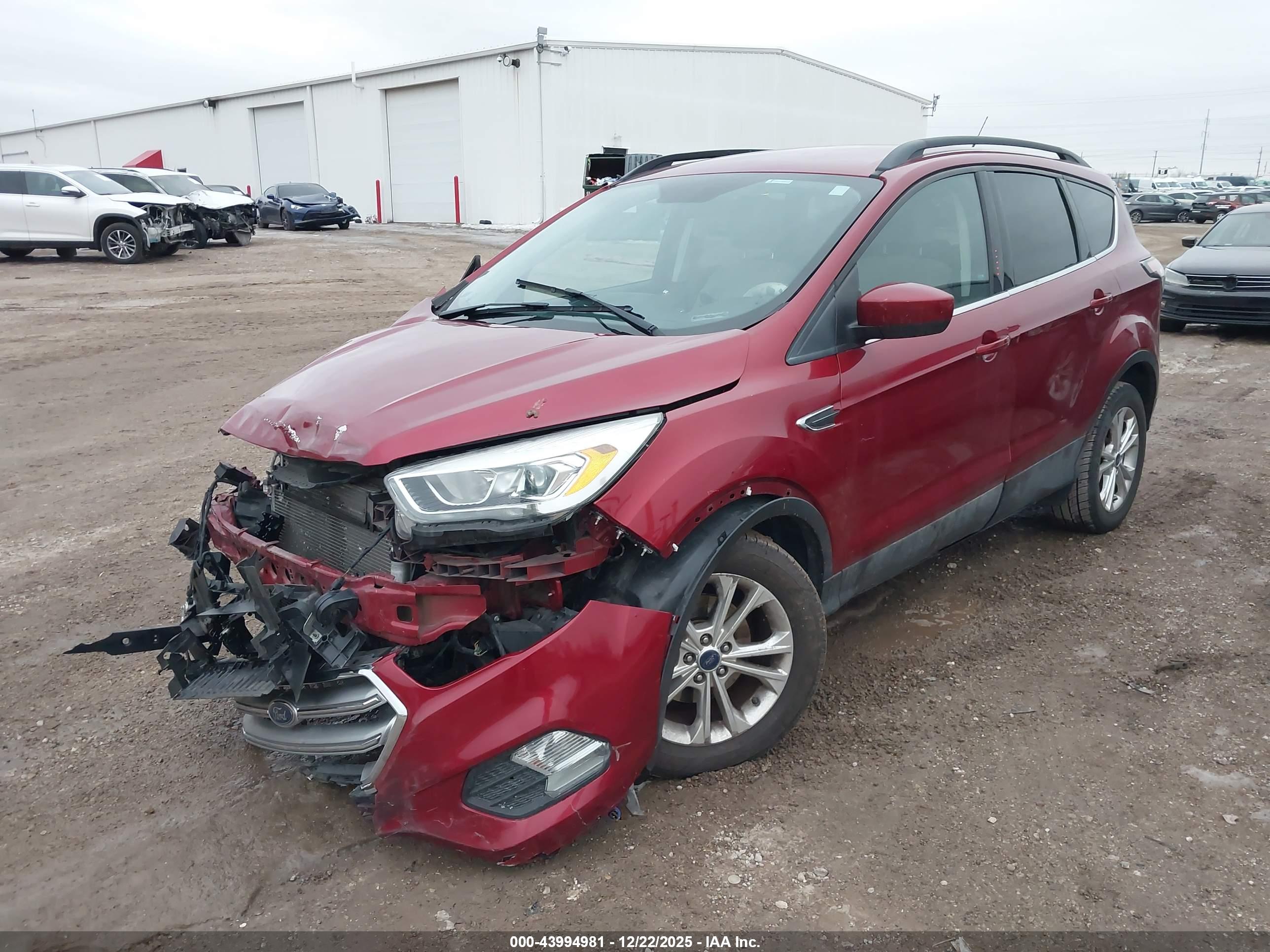 FORD ESCAPE image 2
