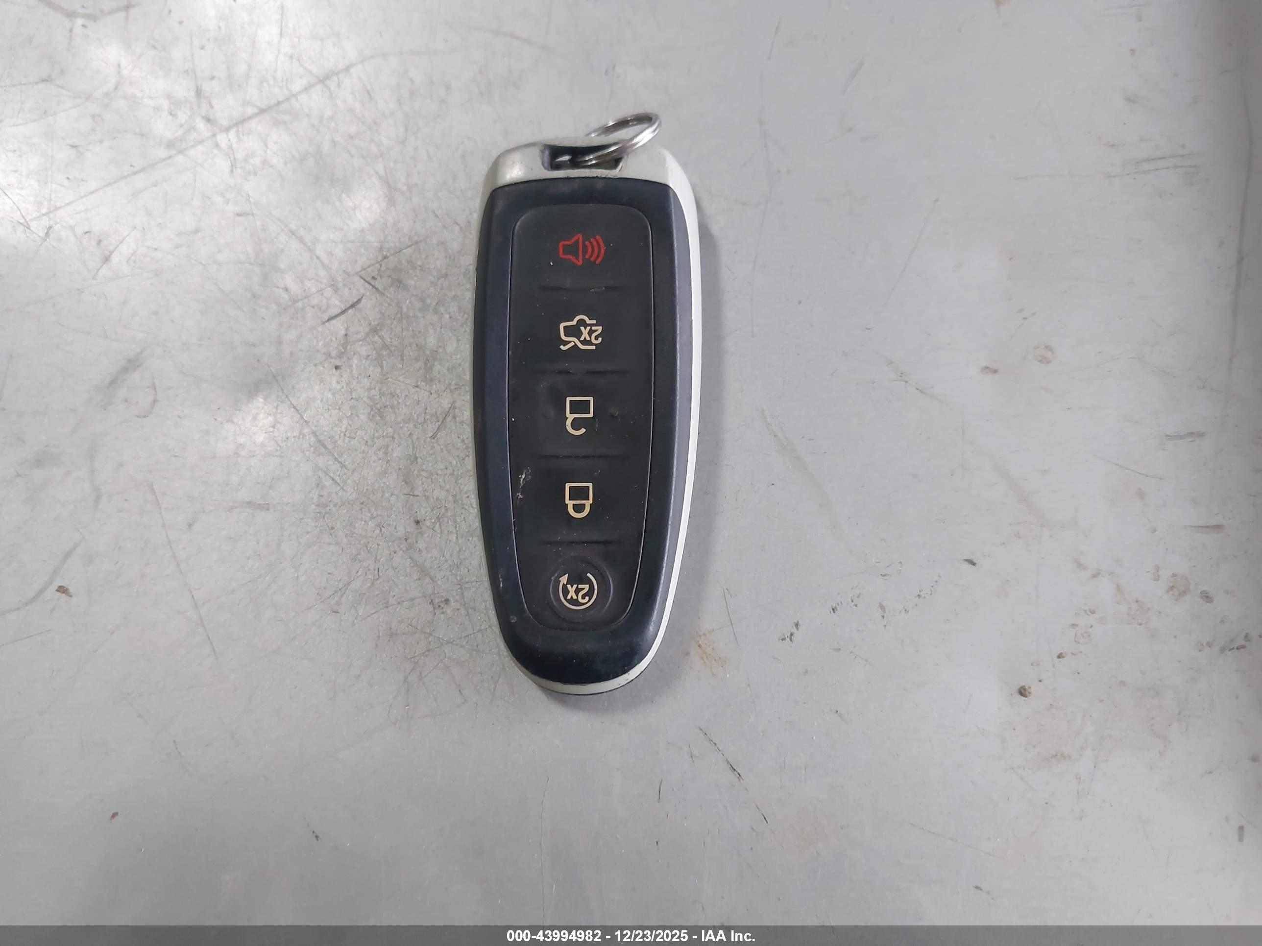 FORD FLEX image 11