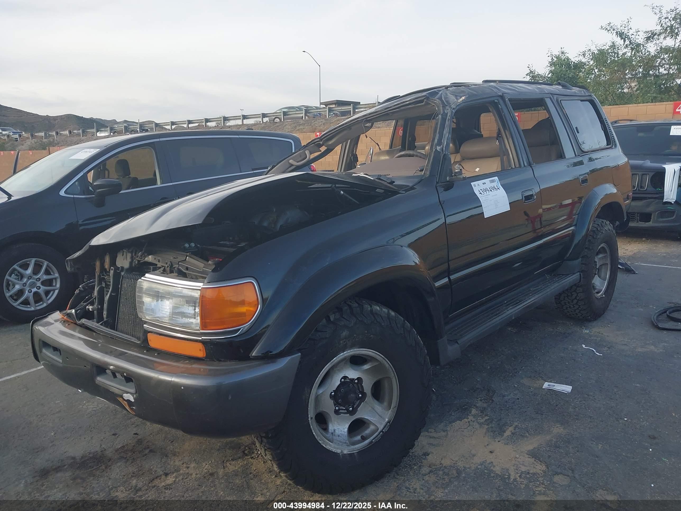 TOYOTA LAND image 2