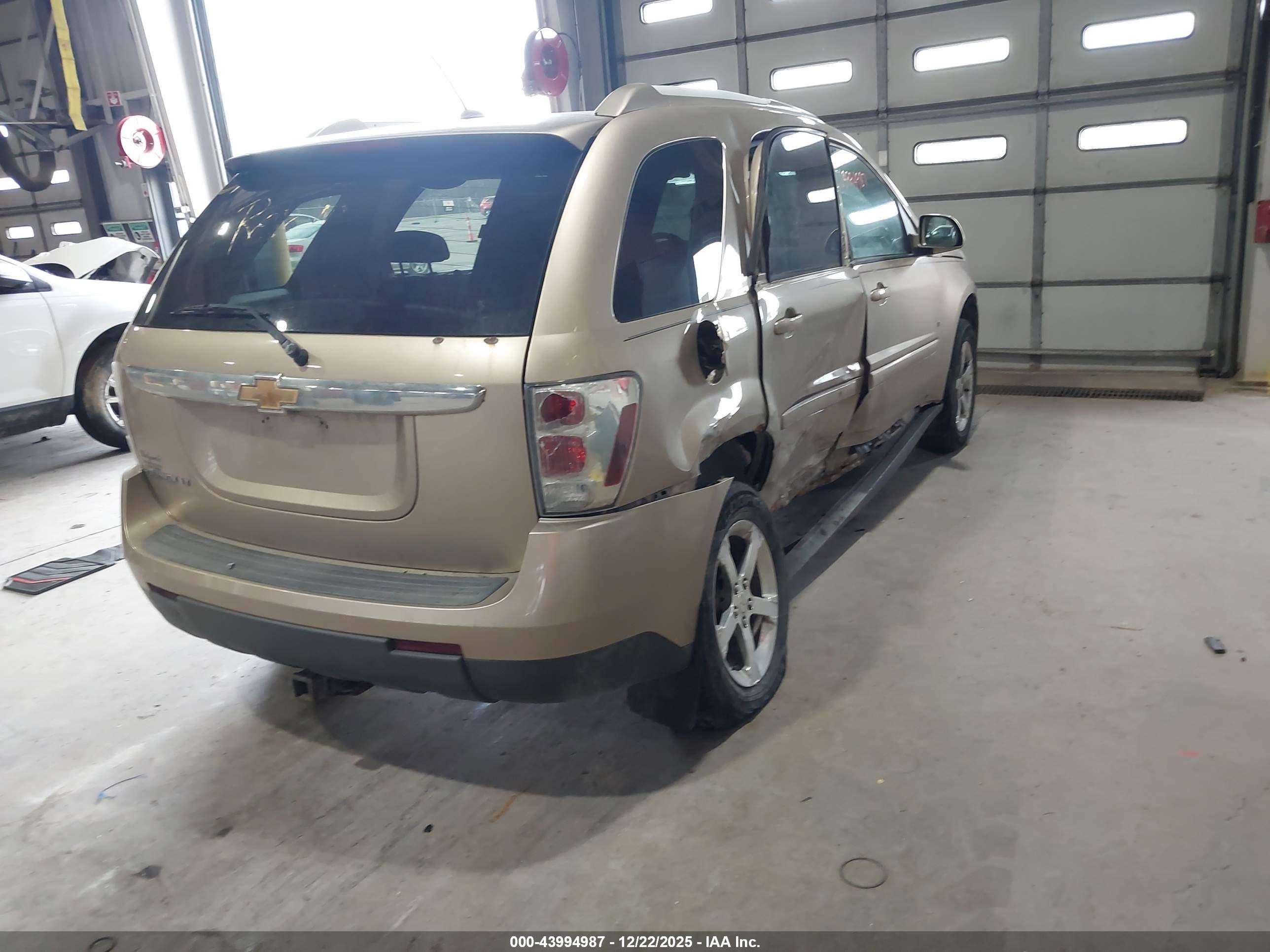 CHEVROLET EQUINOX image 4