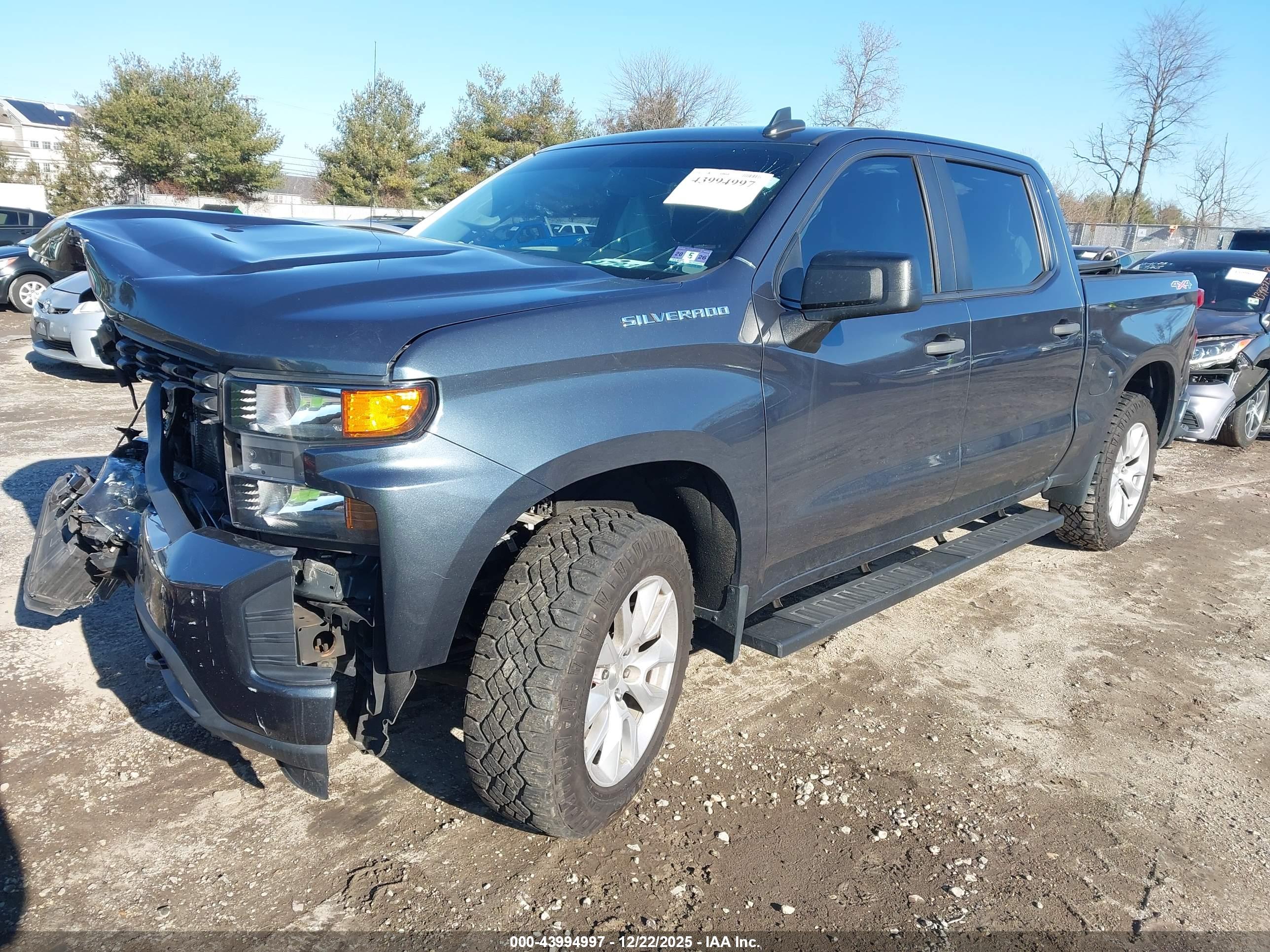 CHEVROLET SILVERADO image 2