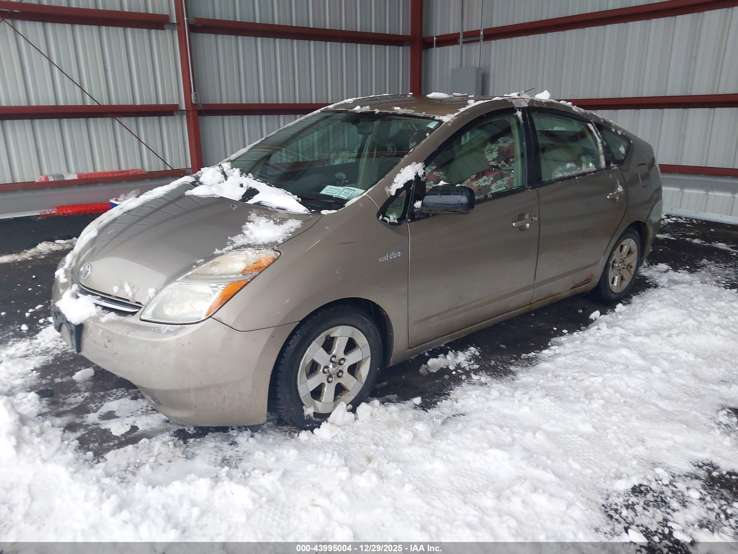 TOYOTA PRIUS image 2