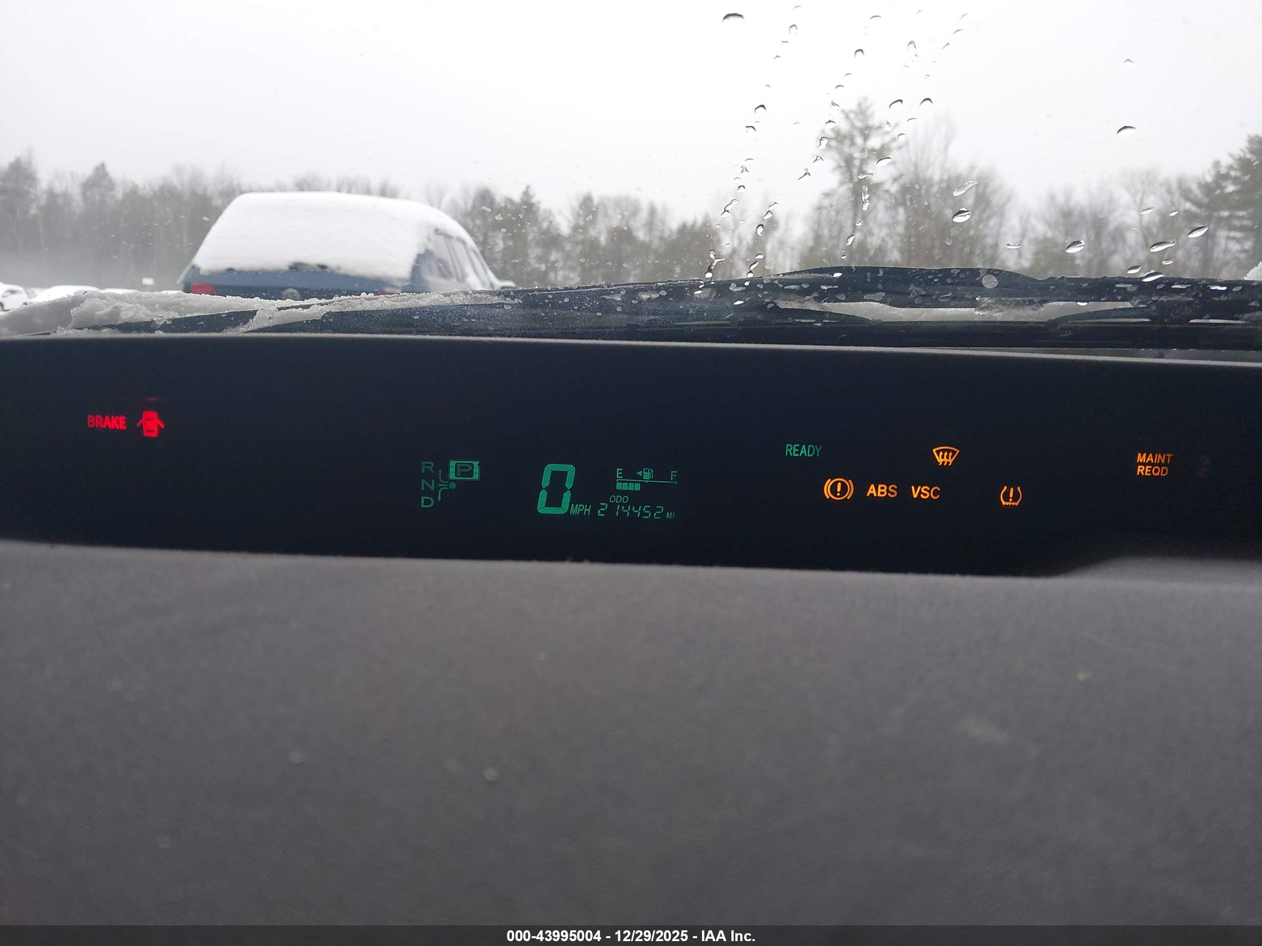 TOYOTA PRIUS image 7