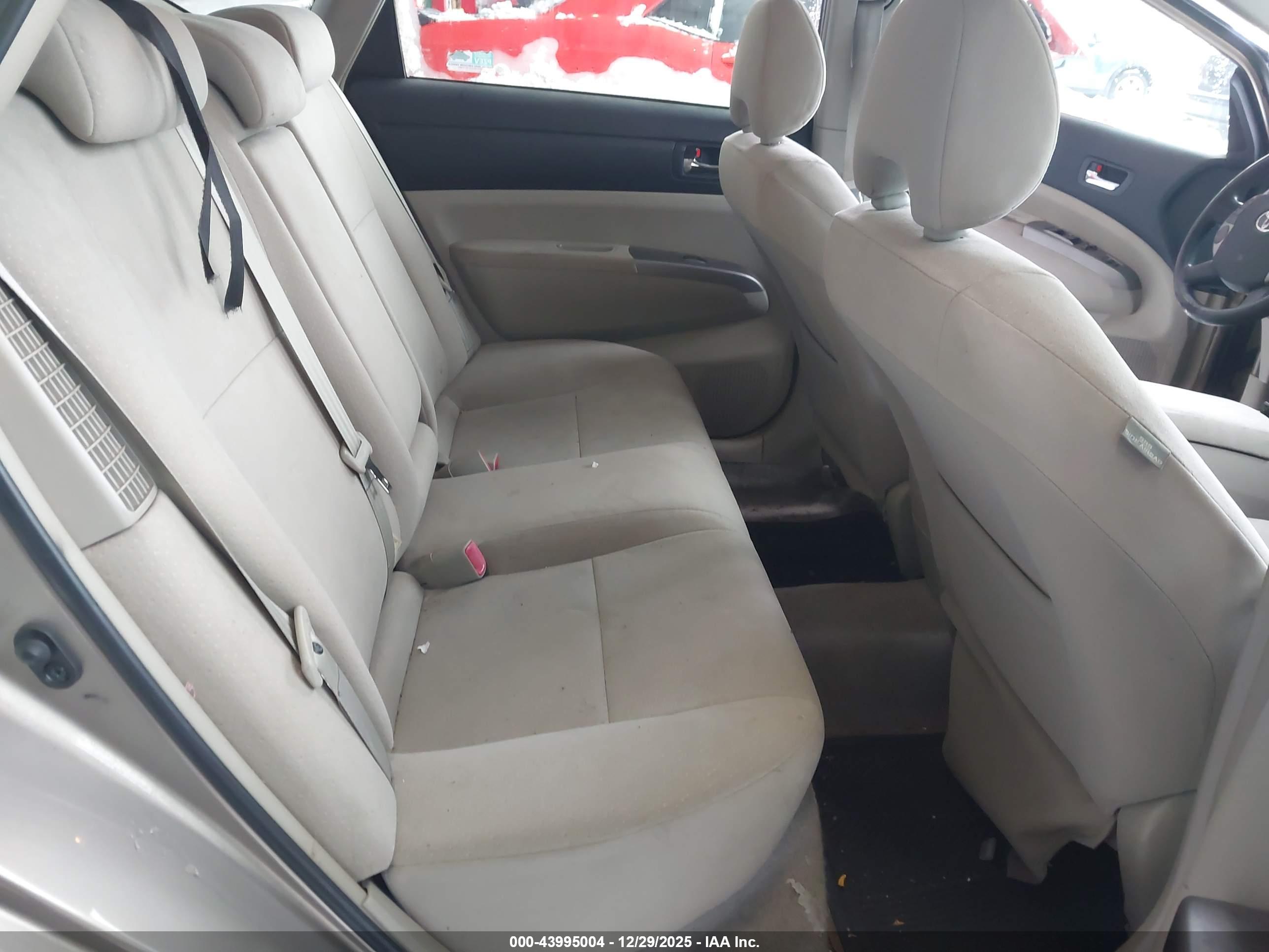 TOYOTA PRIUS image 8