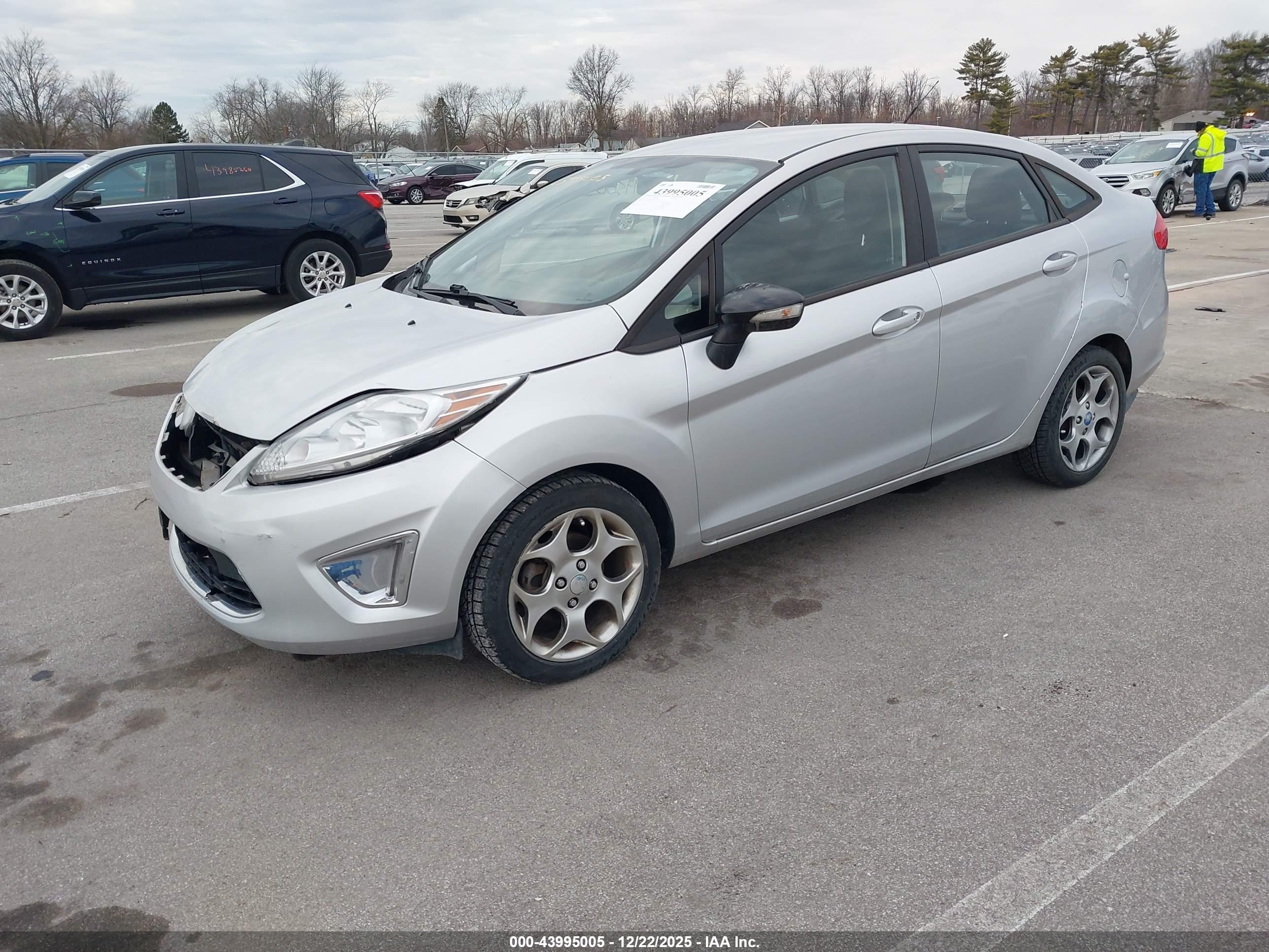 FORD FIESTA image 2