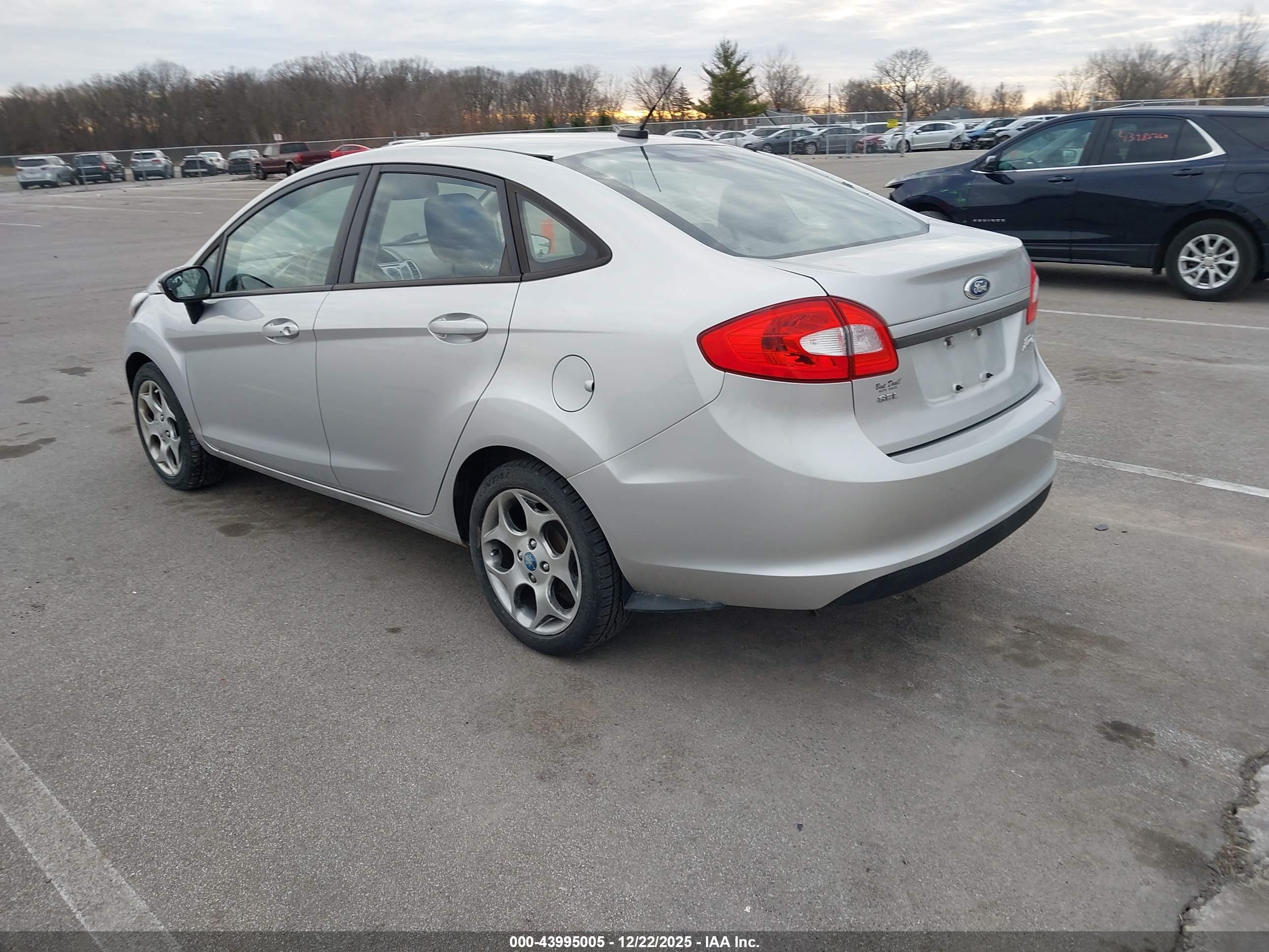 FORD FIESTA image 3