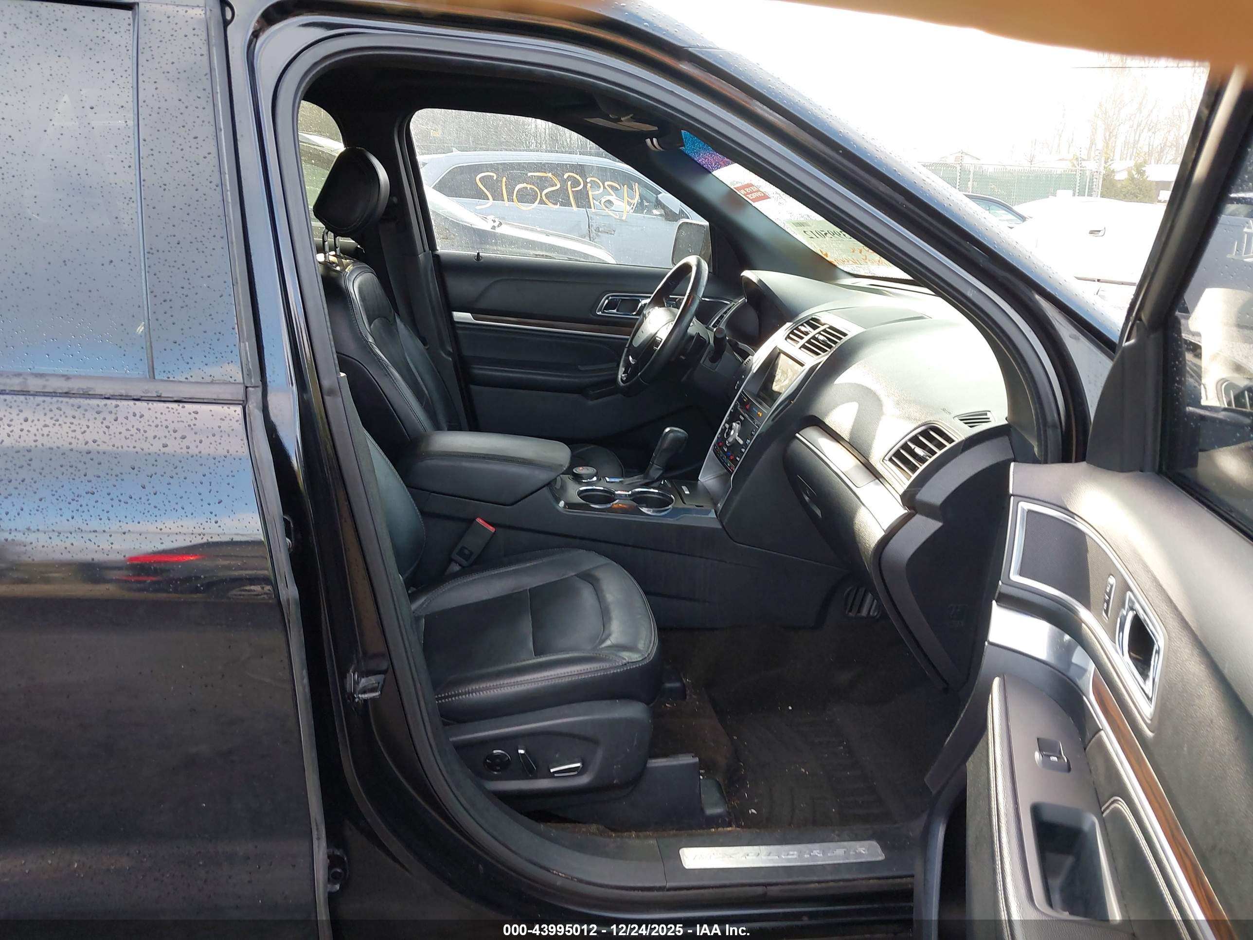 FORD EXPLORER image 5