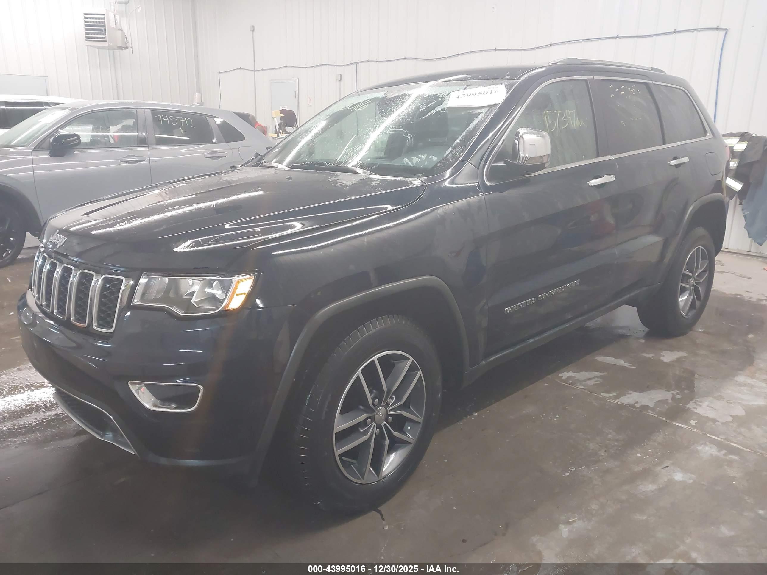 JEEP GRAND image 2