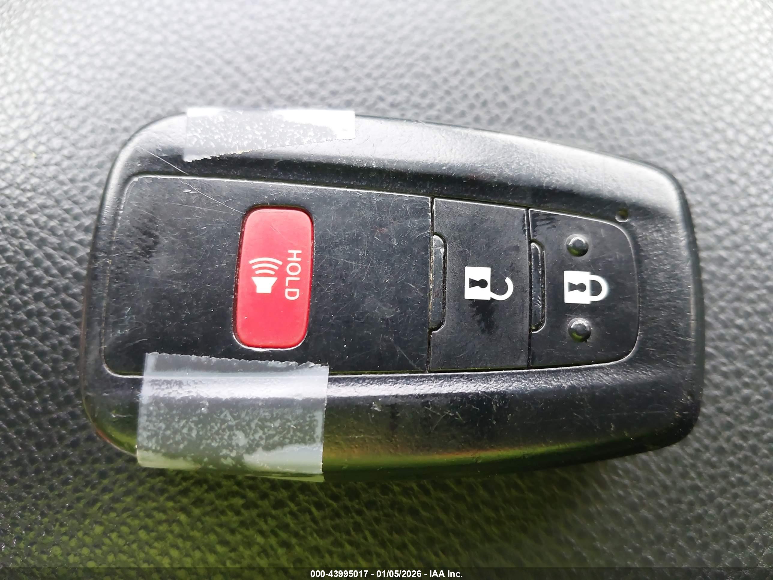 TOYOTA RAV4 image 11