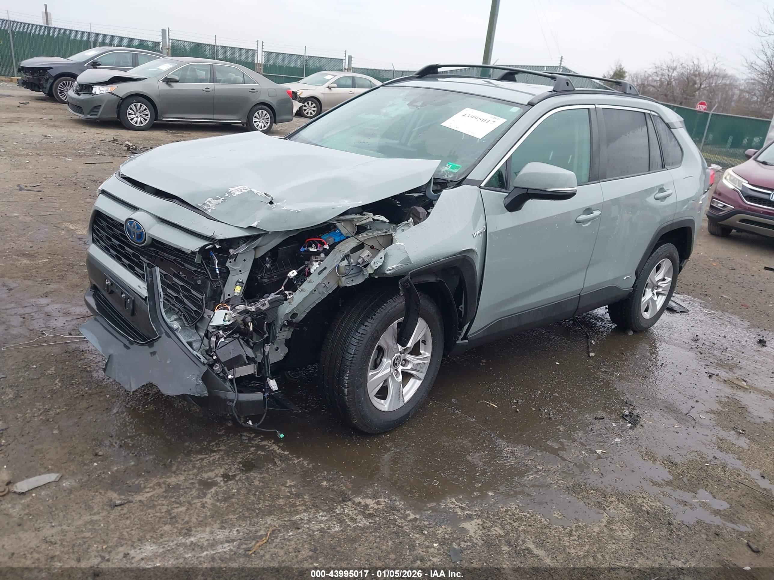 TOYOTA RAV4 image 2