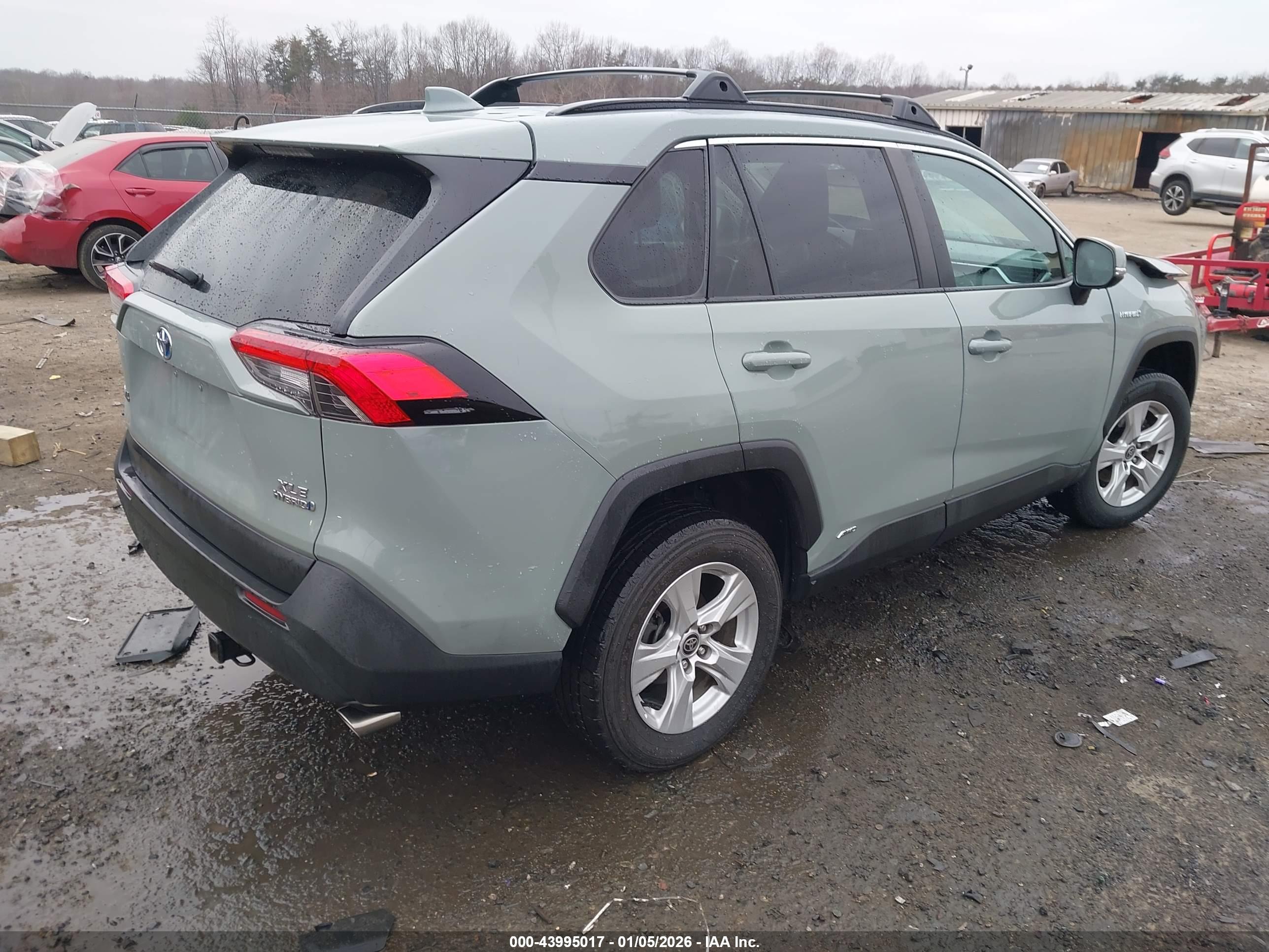TOYOTA RAV4 image 4