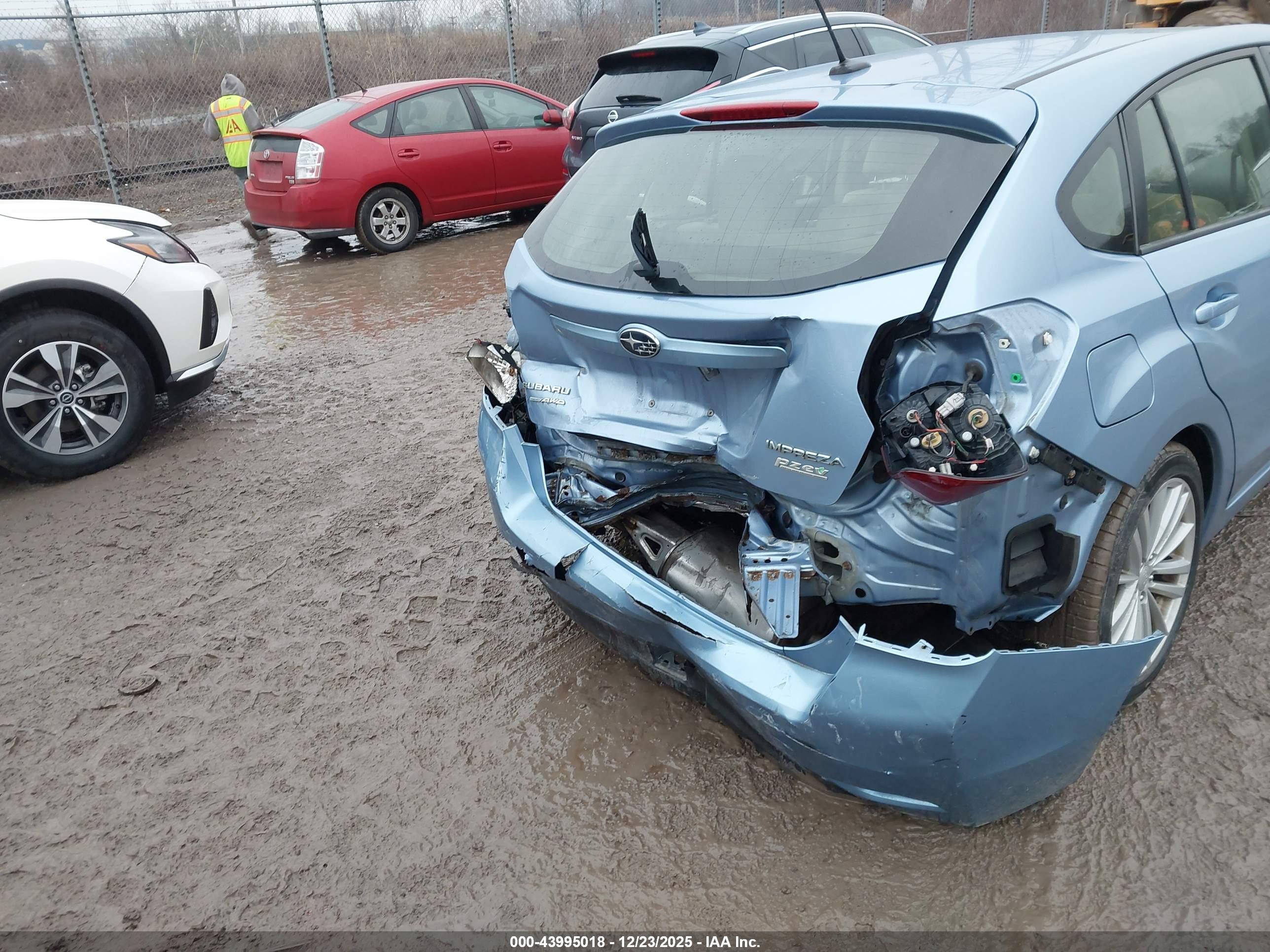 SUBARU IMPREZA image 6