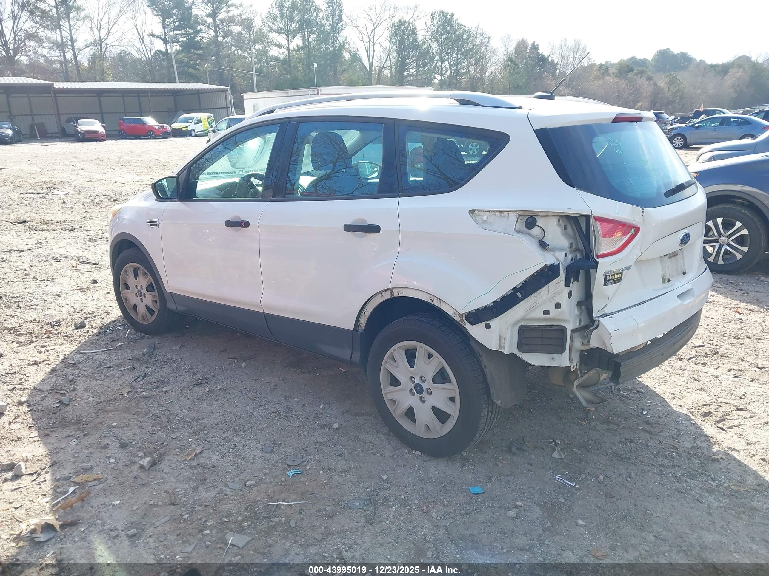 FORD ESCAPE image 3