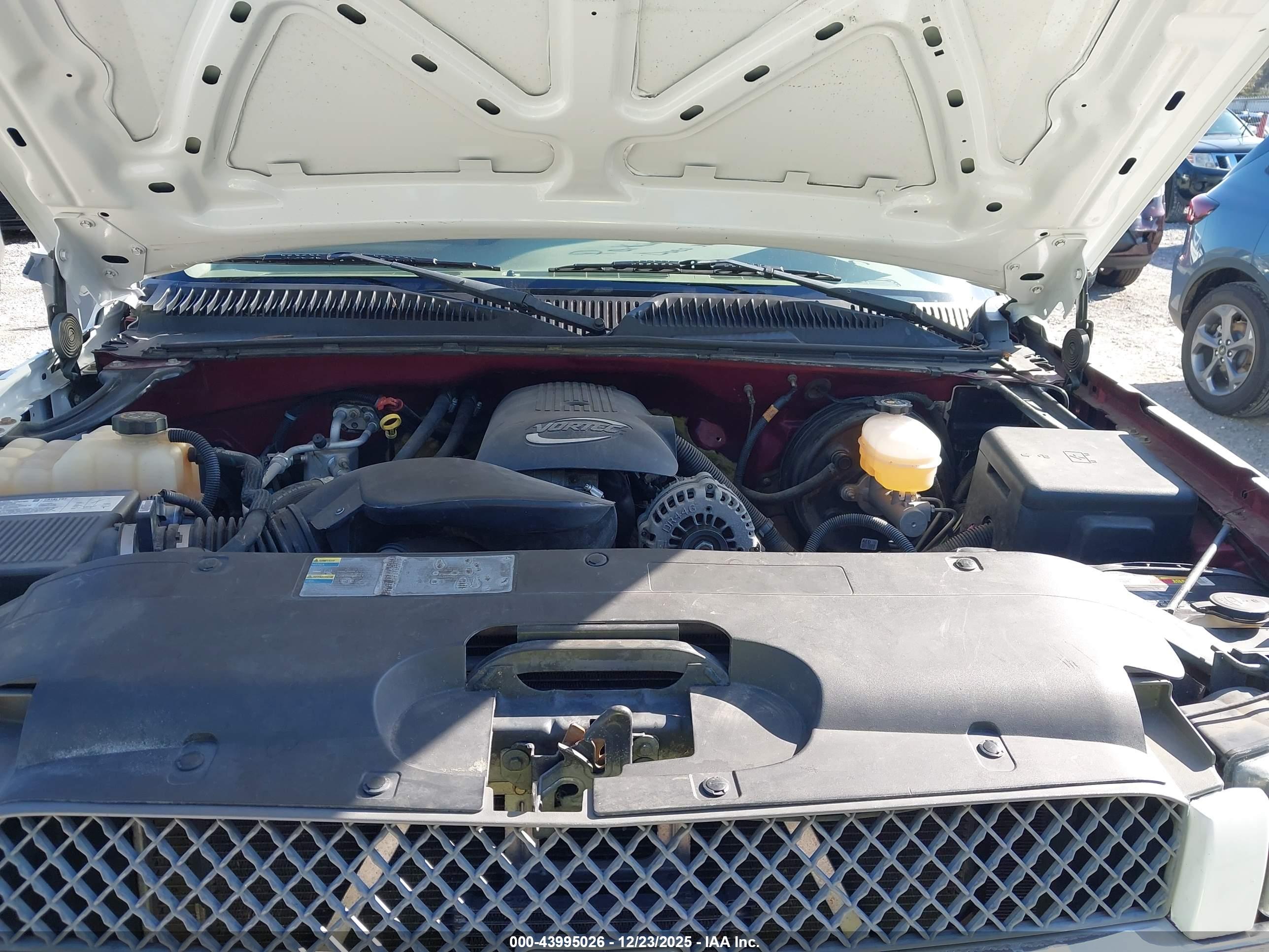 CHEVROLET SILVERADO image 10
