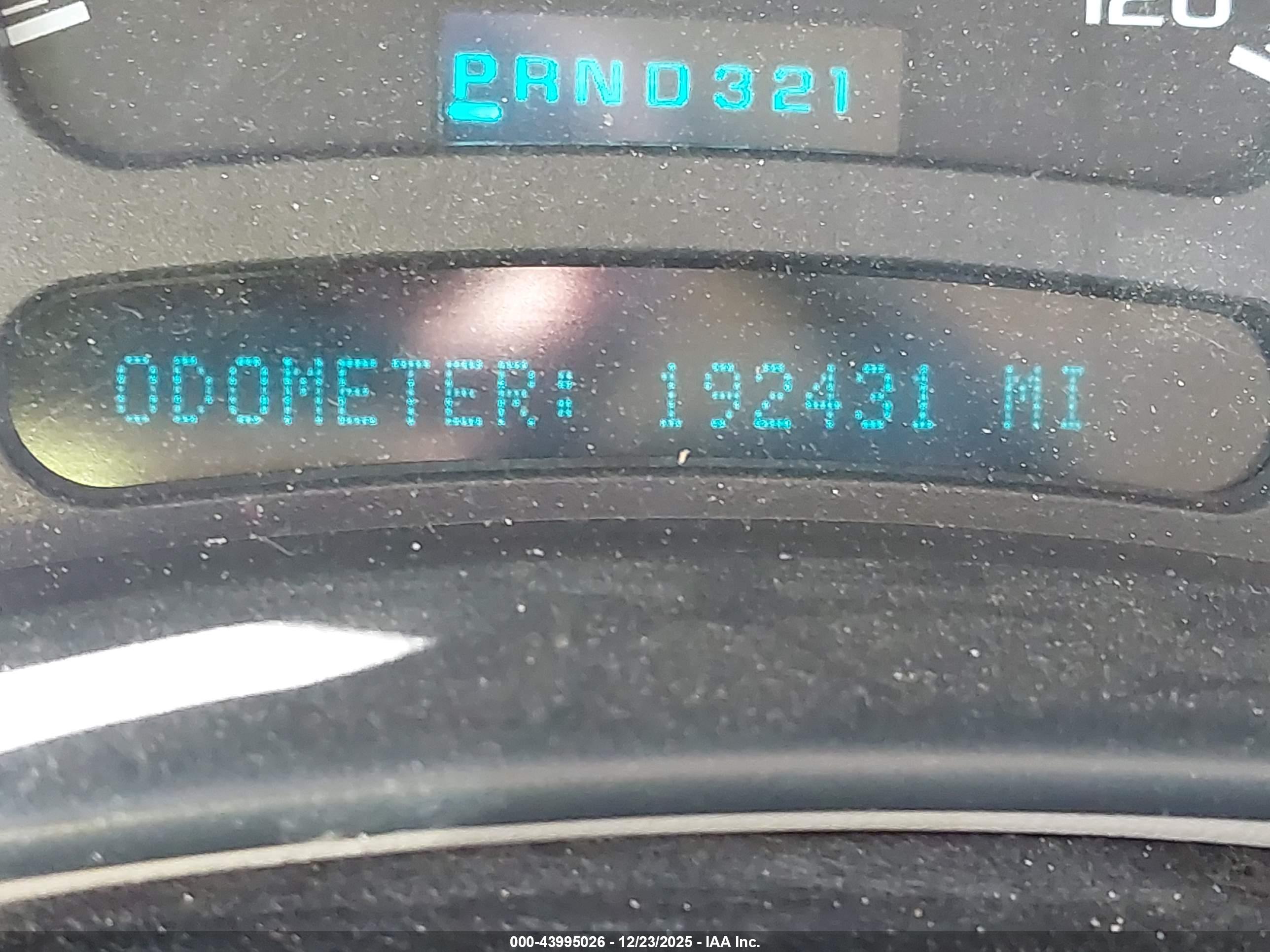 CHEVROLET SILVERADO image 7