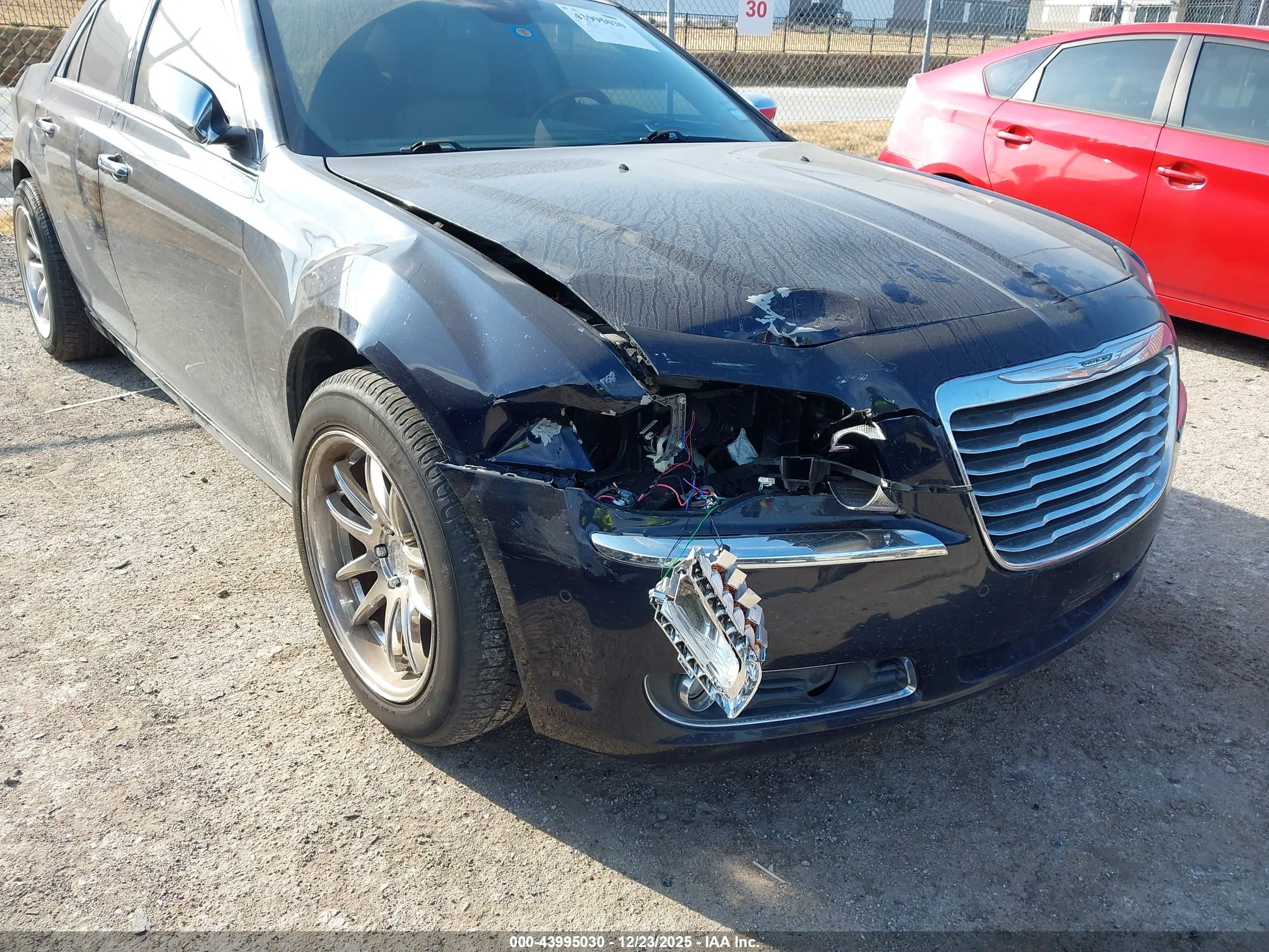 CHRYSLER 300C image 6