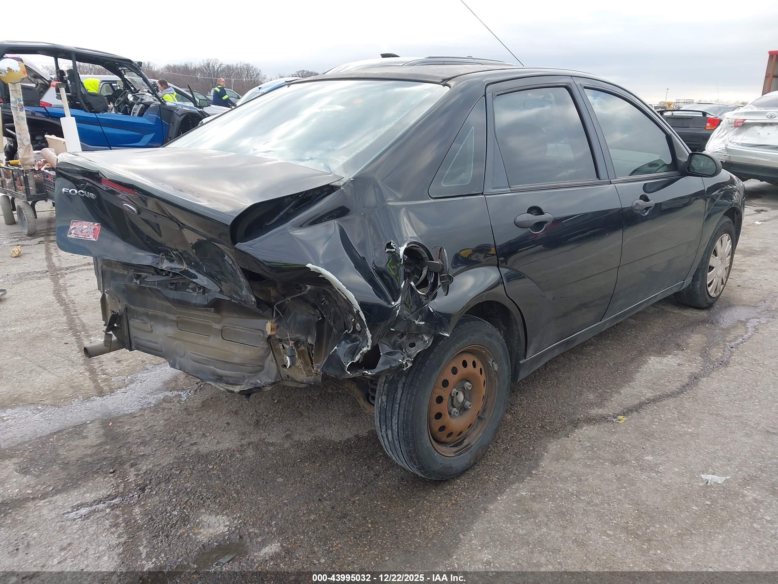 FORD FOCUS image 4