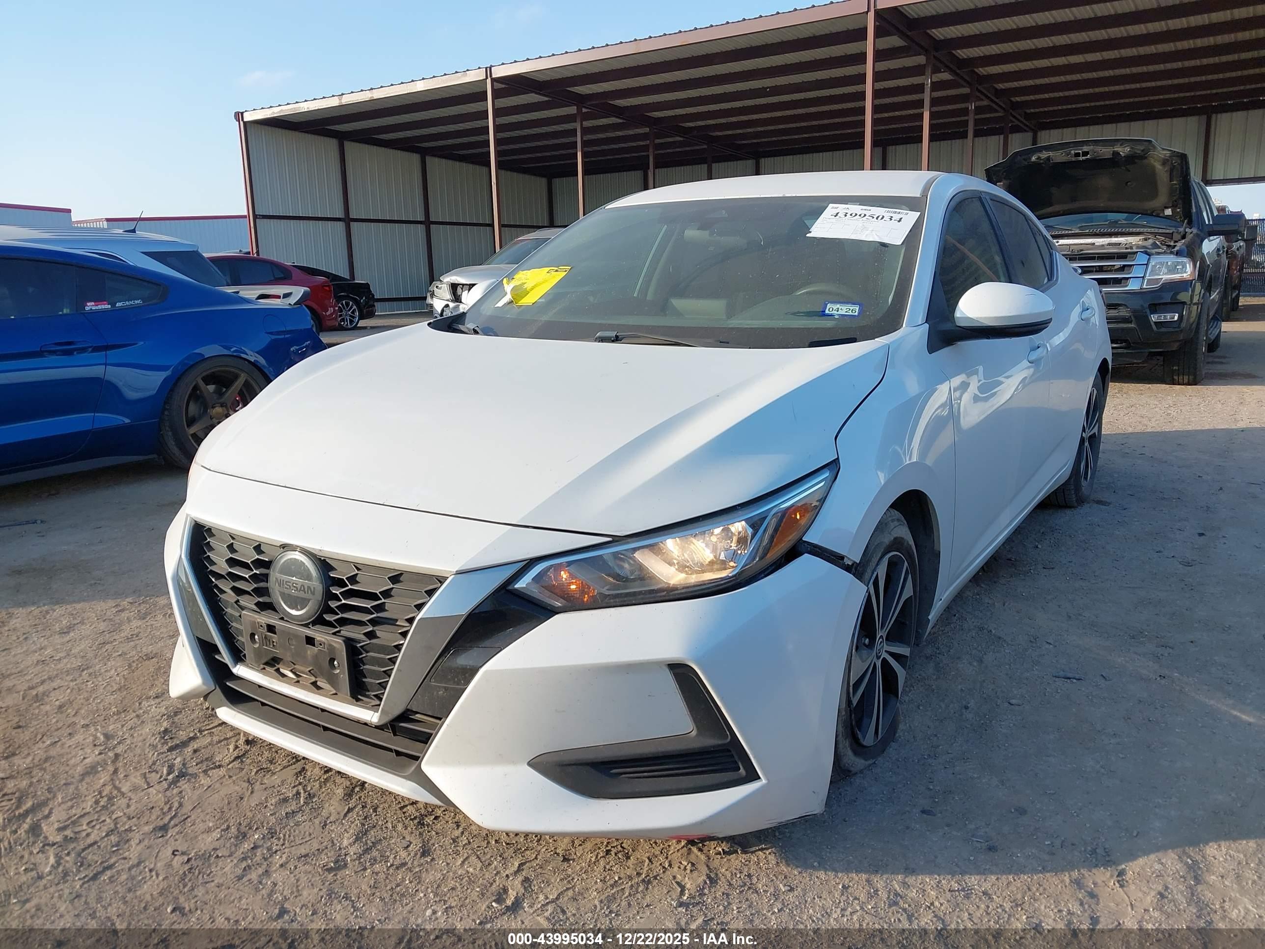 NISSAN SENTRA image 2