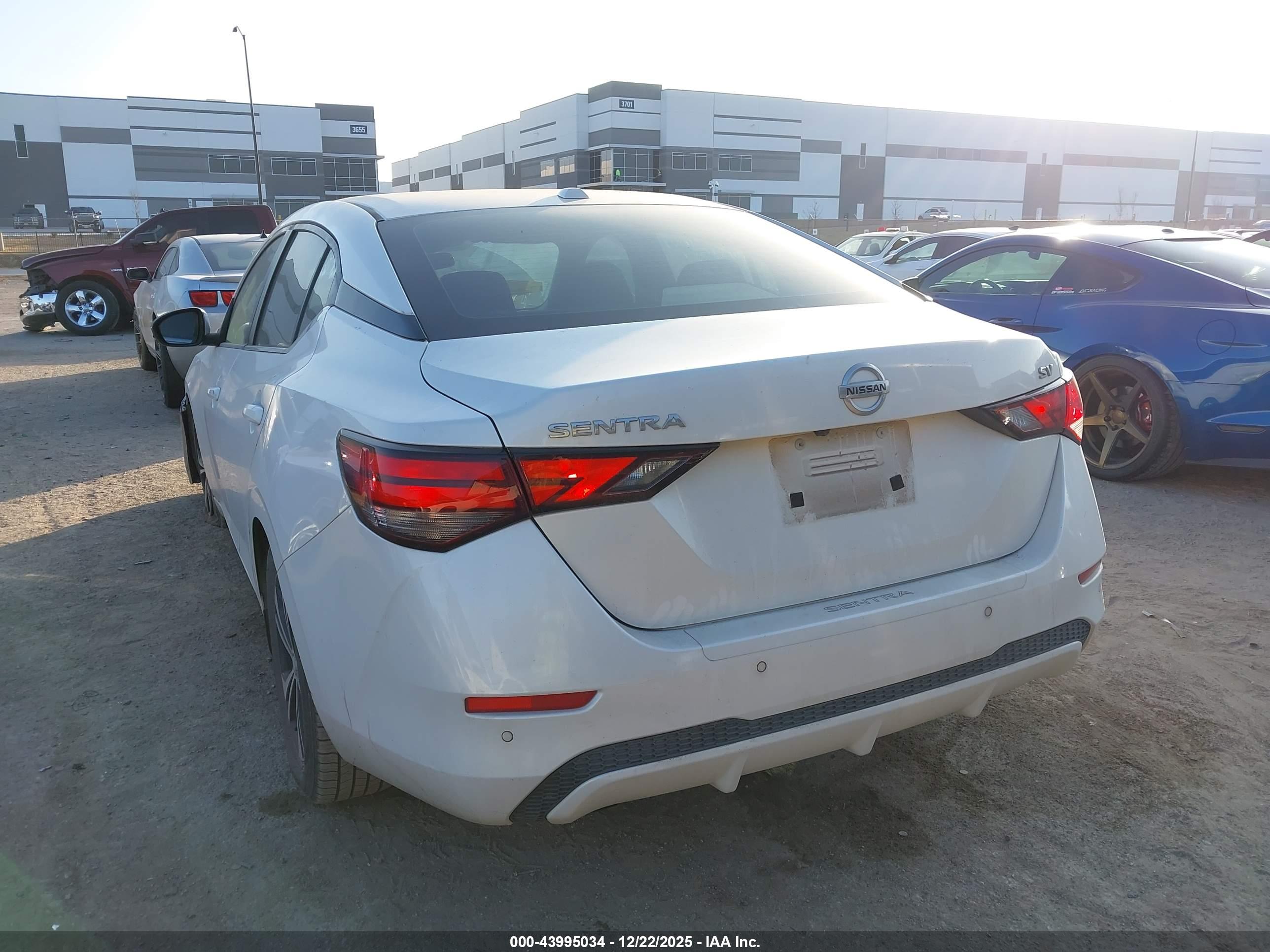 NISSAN SENTRA image 3