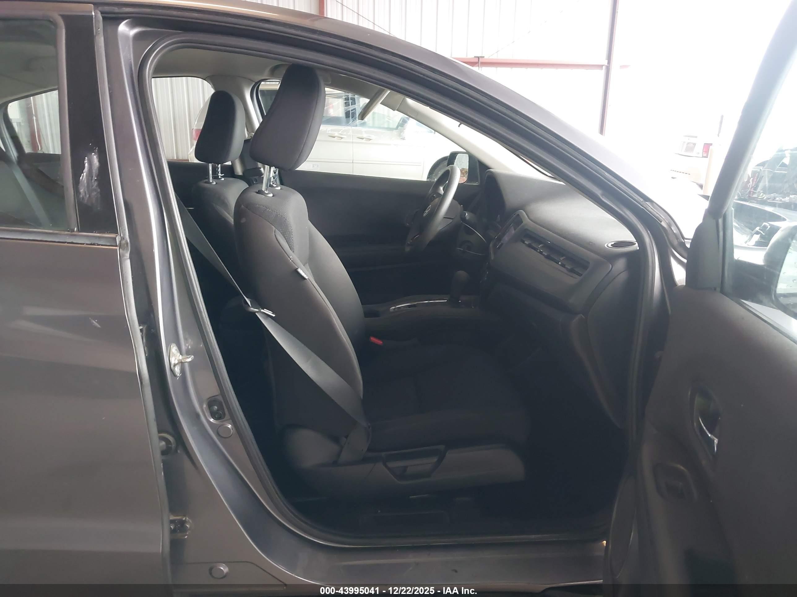 HONDA HR-V image 5