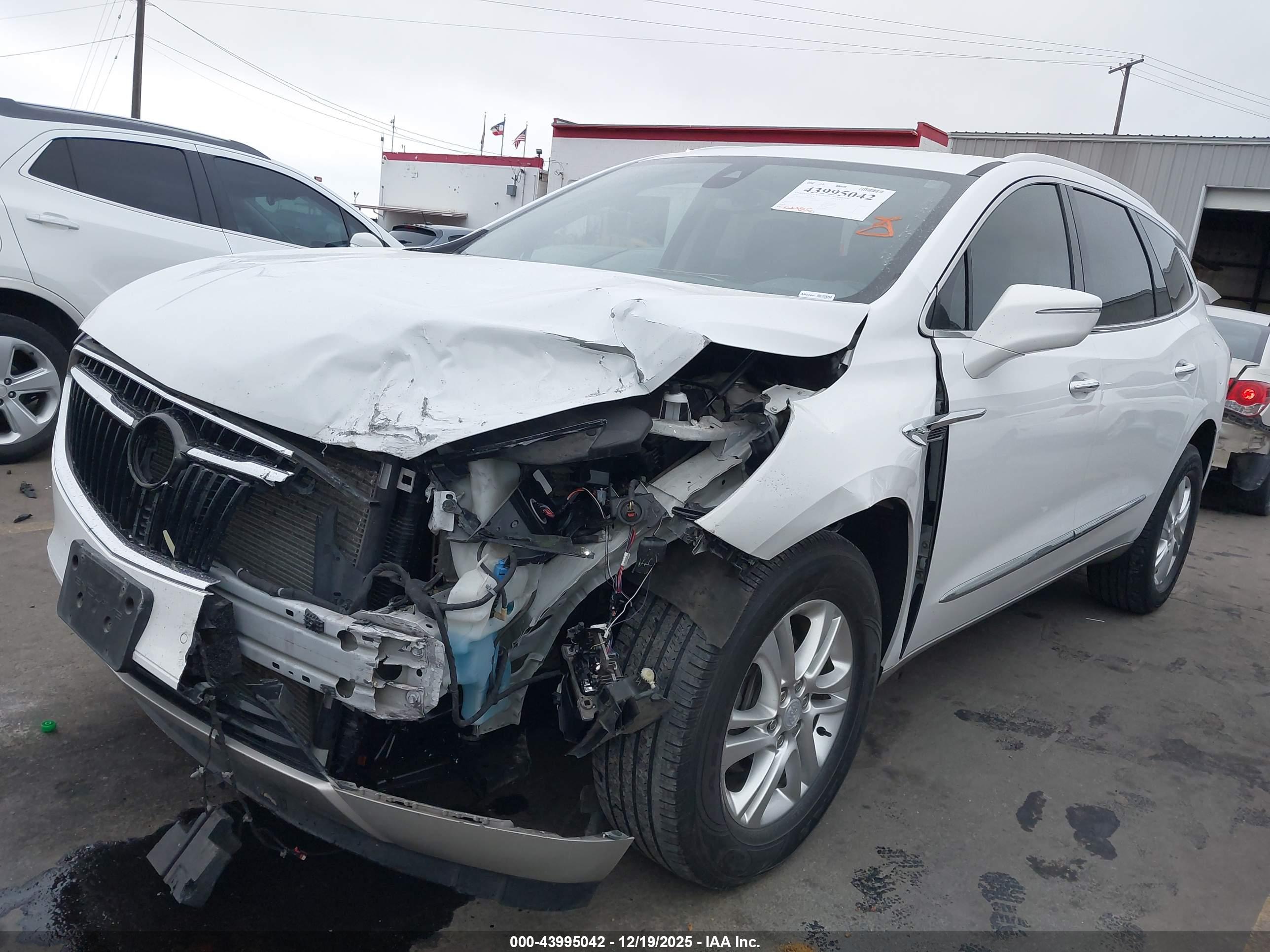 BUICK ENCLAVE image 2