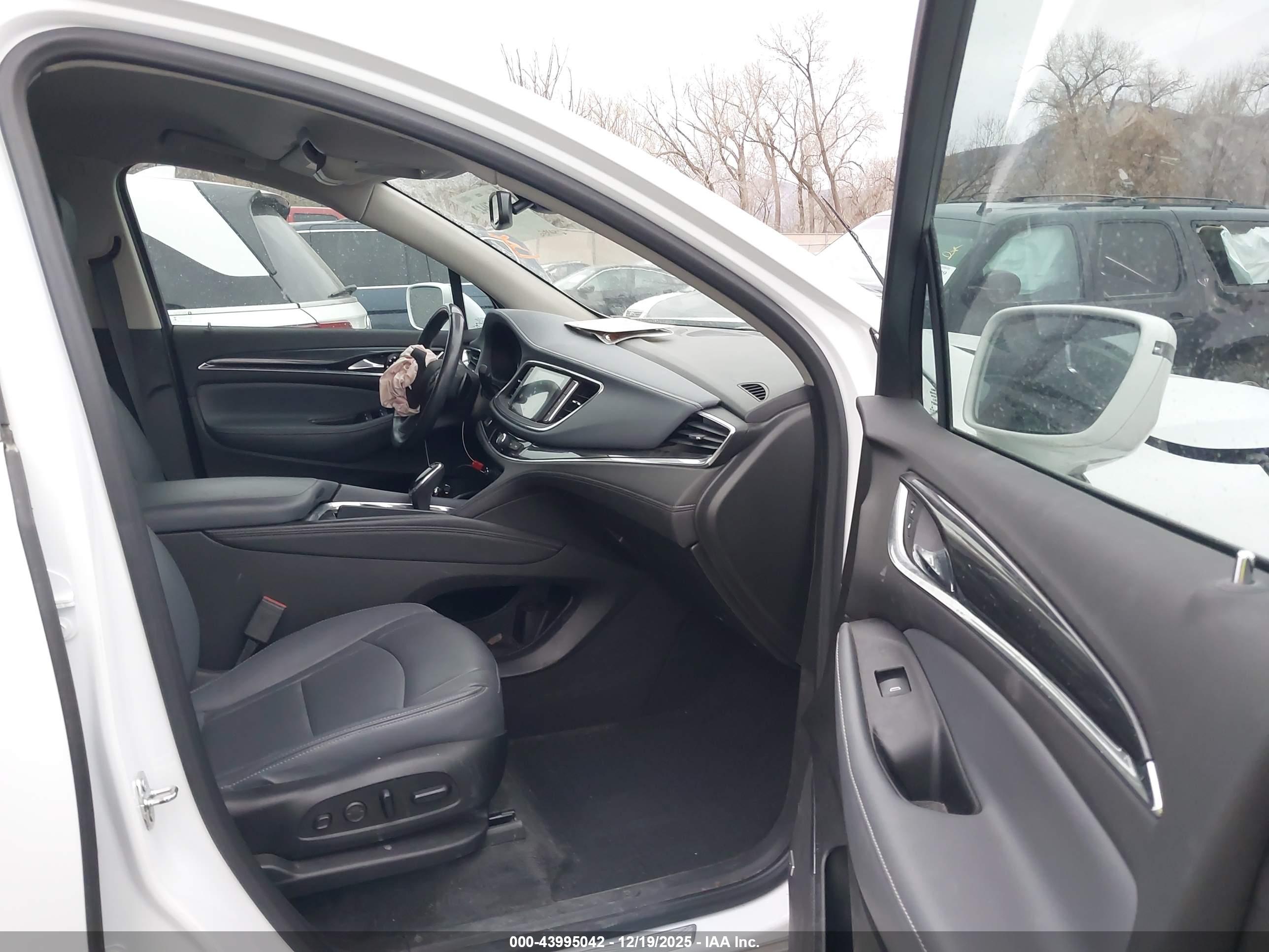 BUICK ENCLAVE image 5