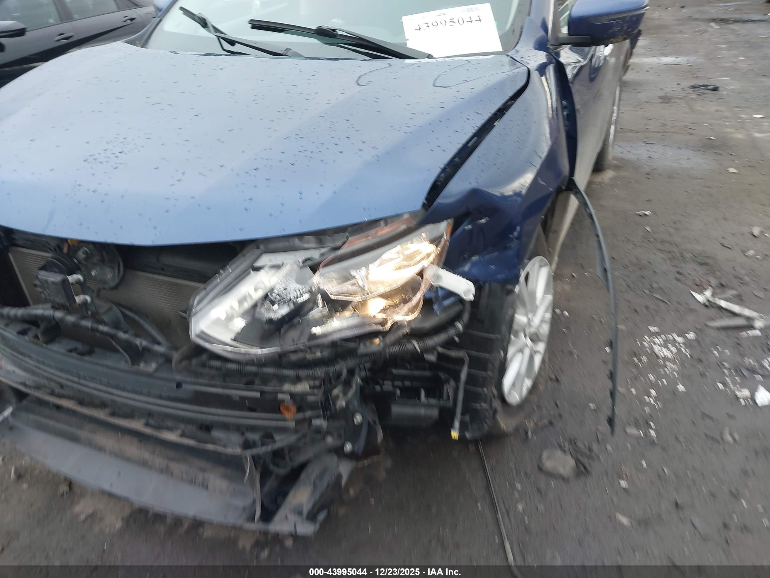 NISSAN ROGUE image 6
