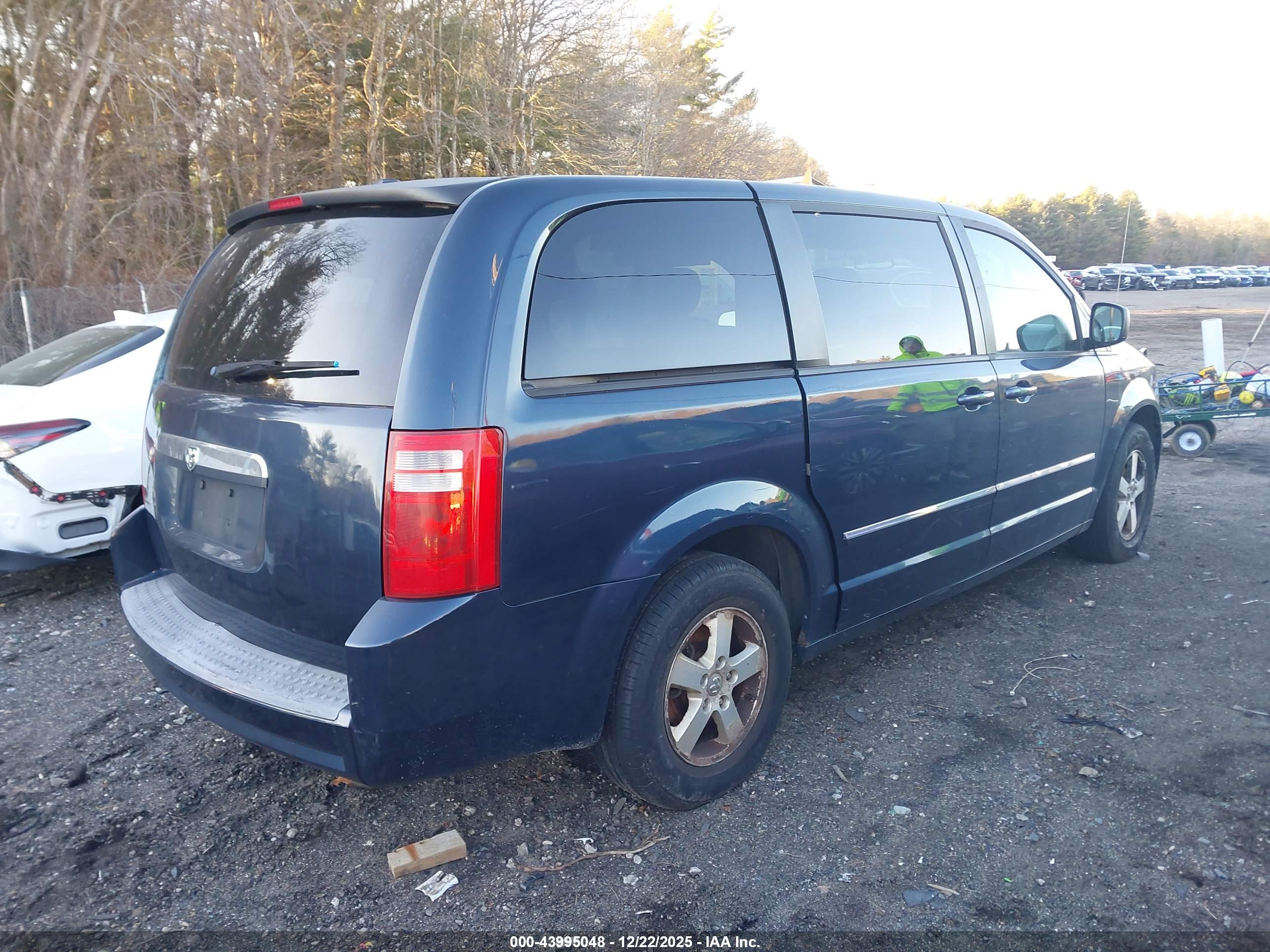 DODGE GRAND image 4