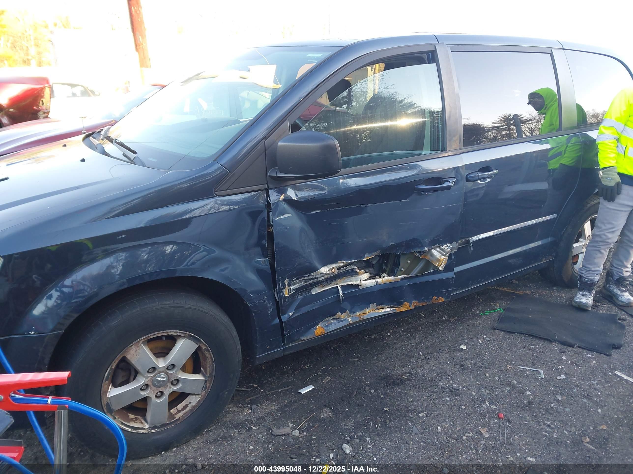 DODGE GRAND image 6
