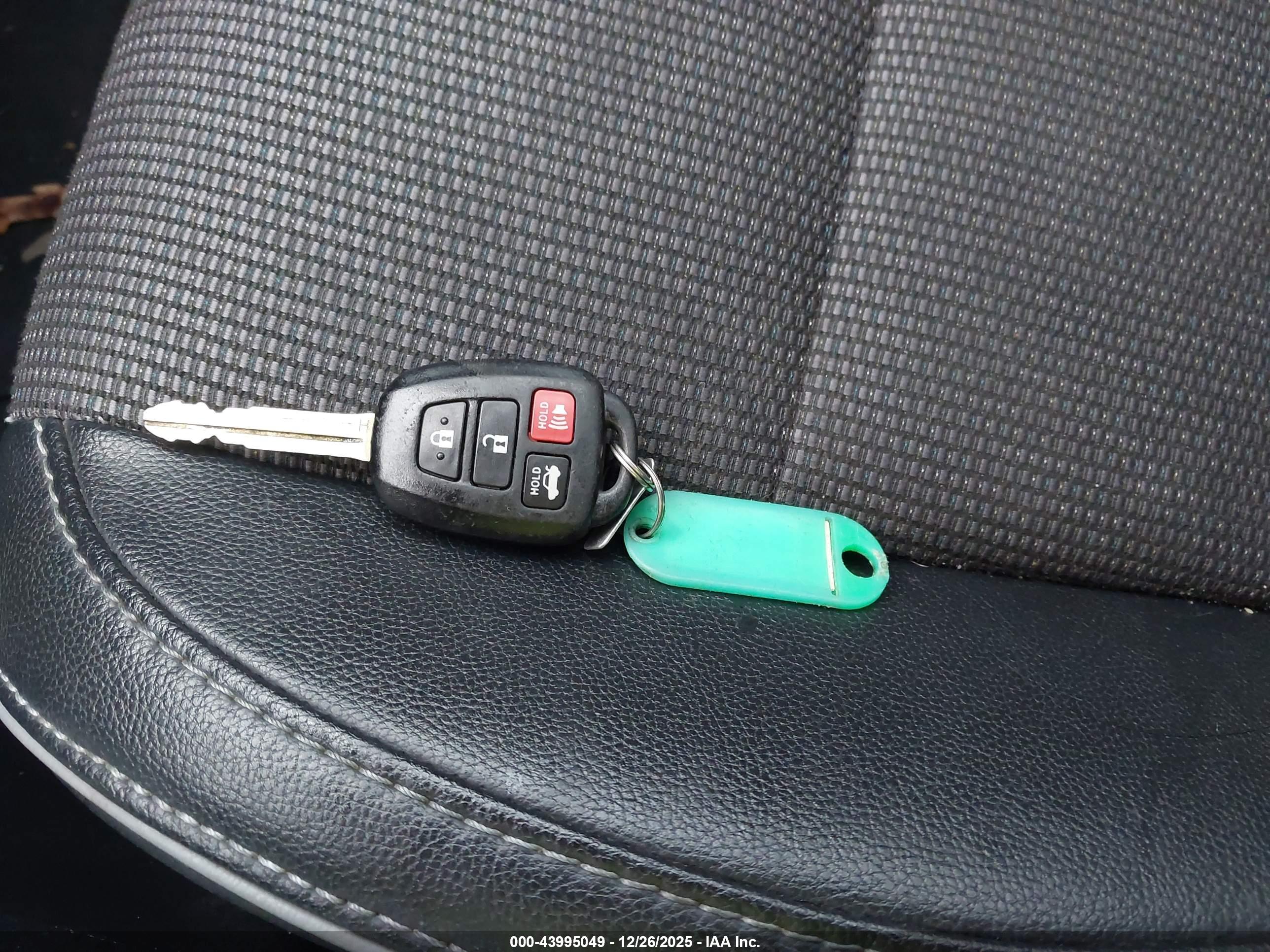 TOYOTA COROLLA image 11