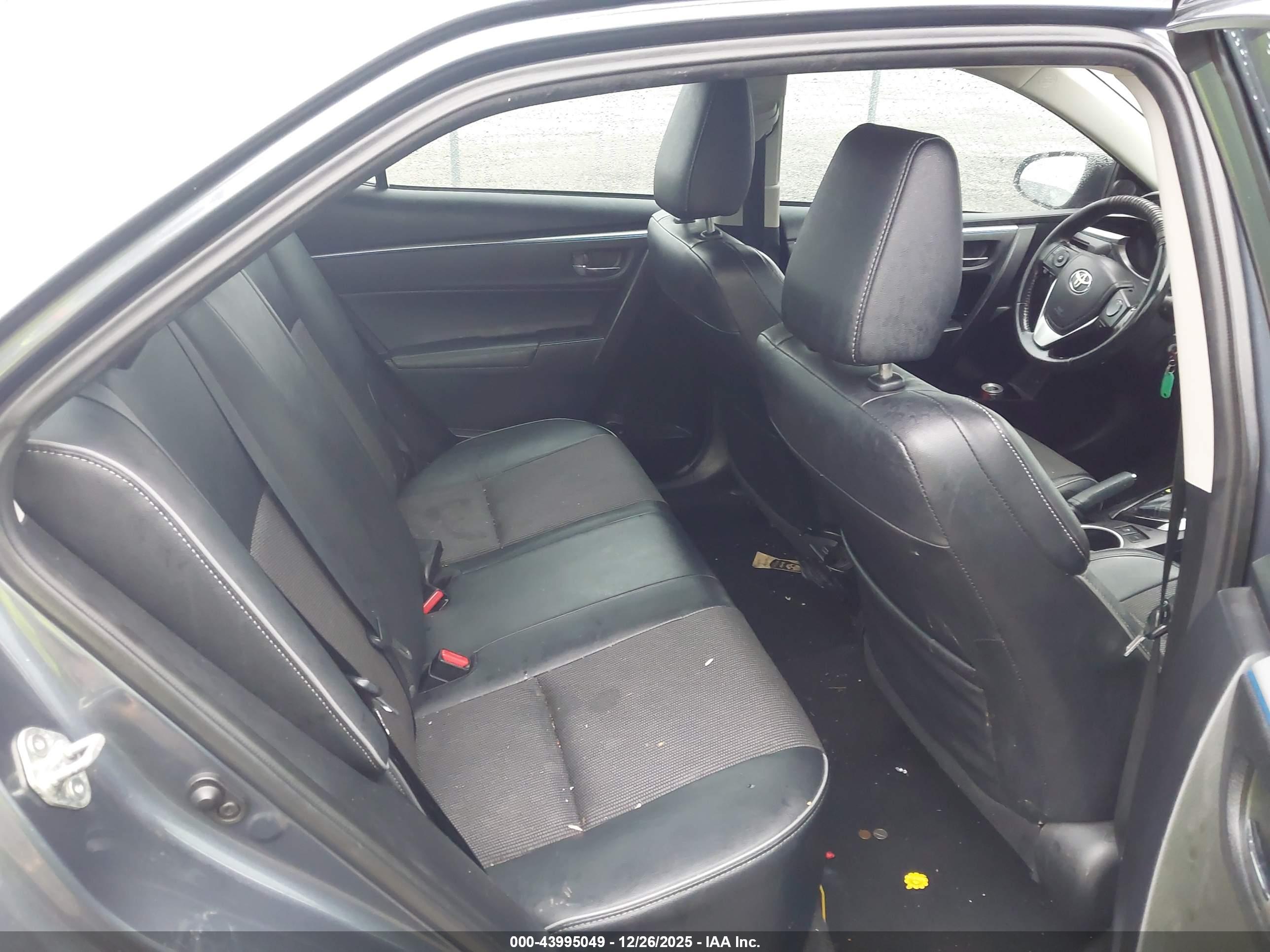 TOYOTA COROLLA image 8