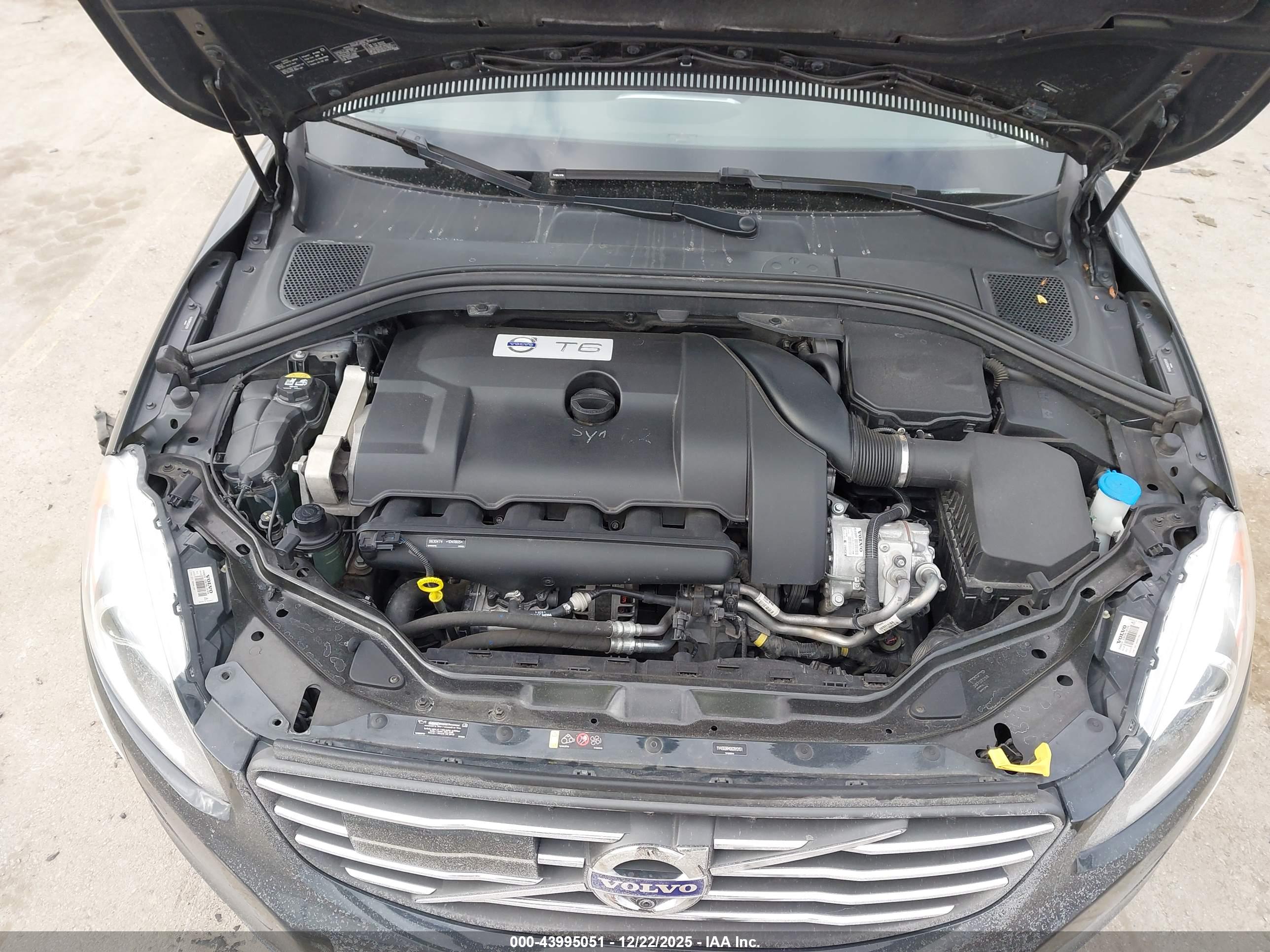 VOLVO XC60 image 10