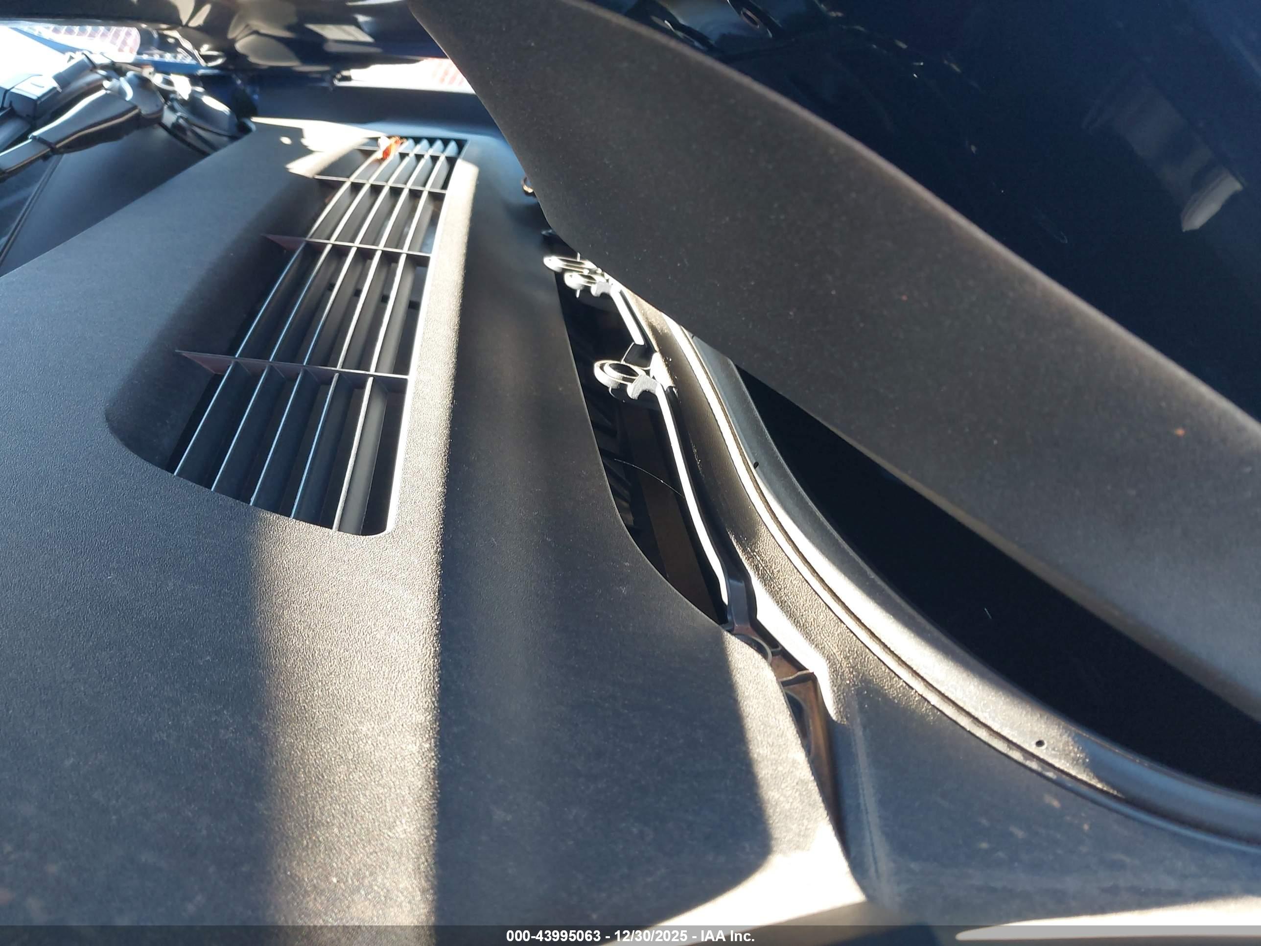 TESLA MODEL image 10