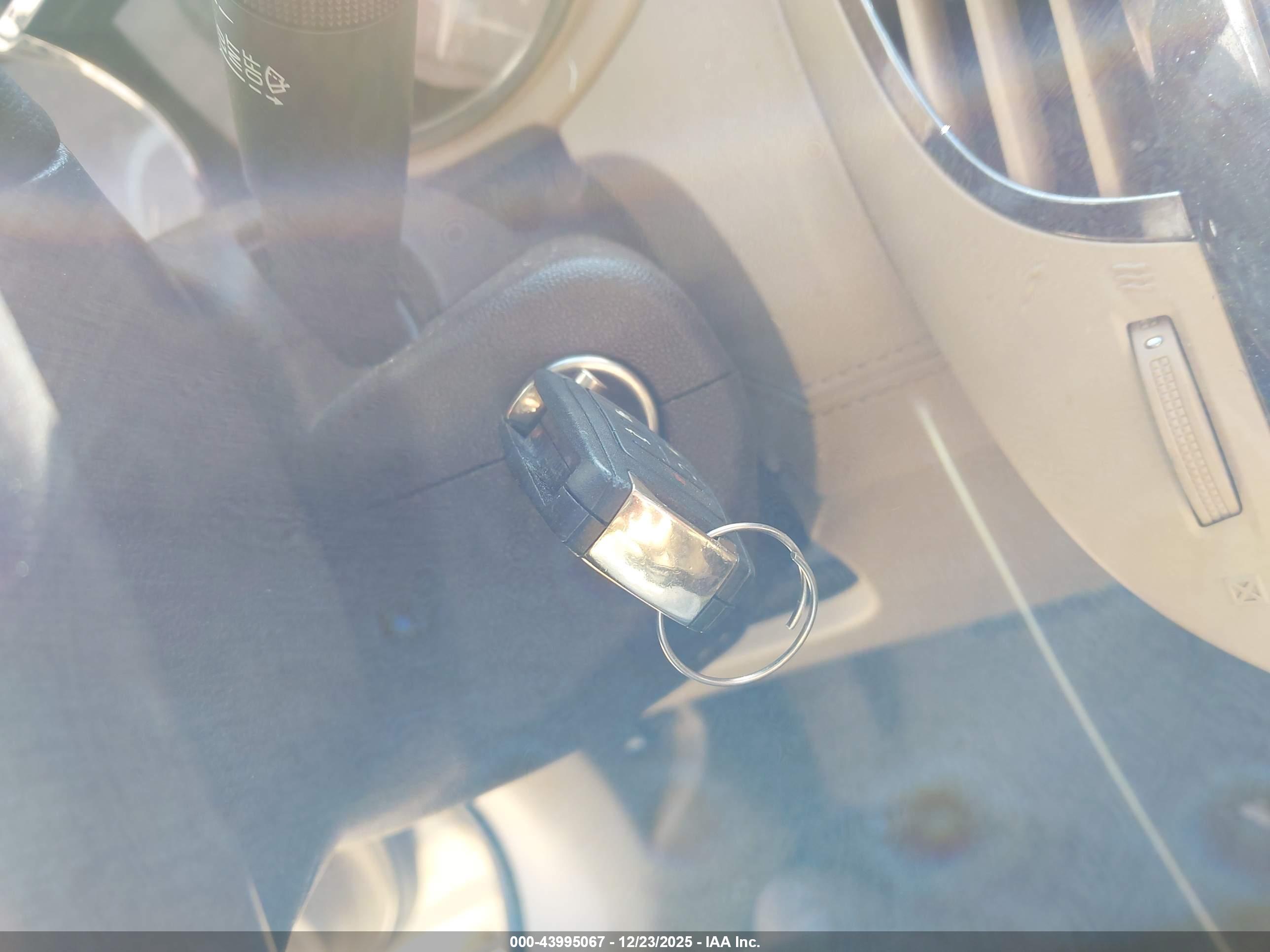 BUICK LACROSSE image 11