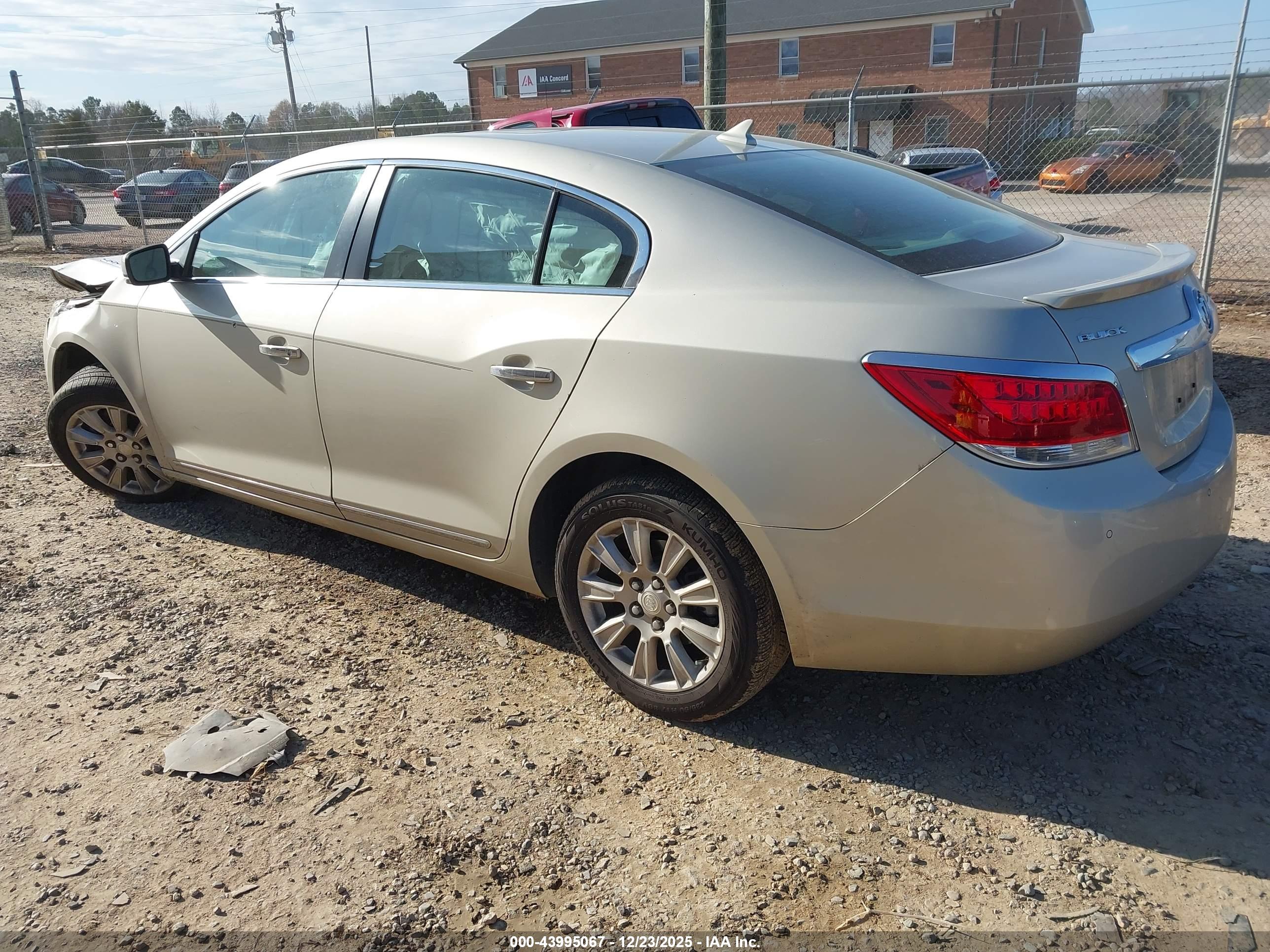 BUICK LACROSSE image 3