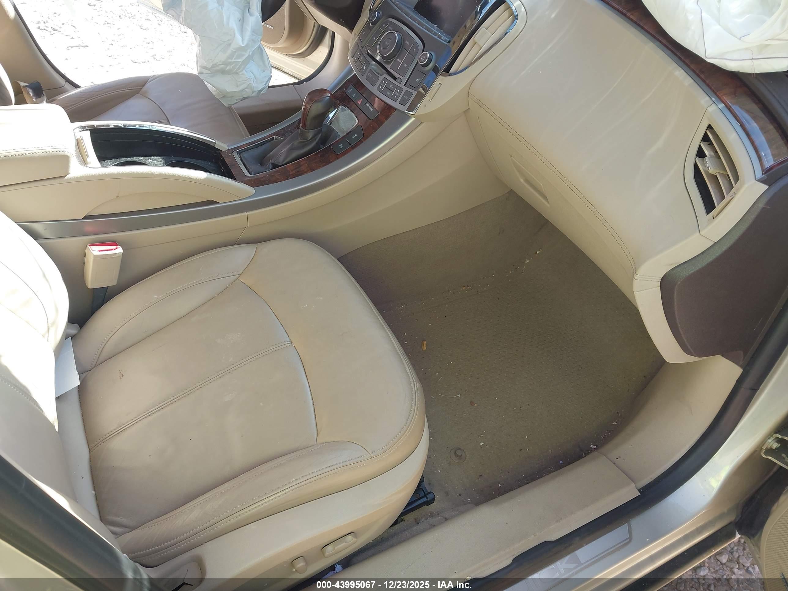 BUICK LACROSSE image 5