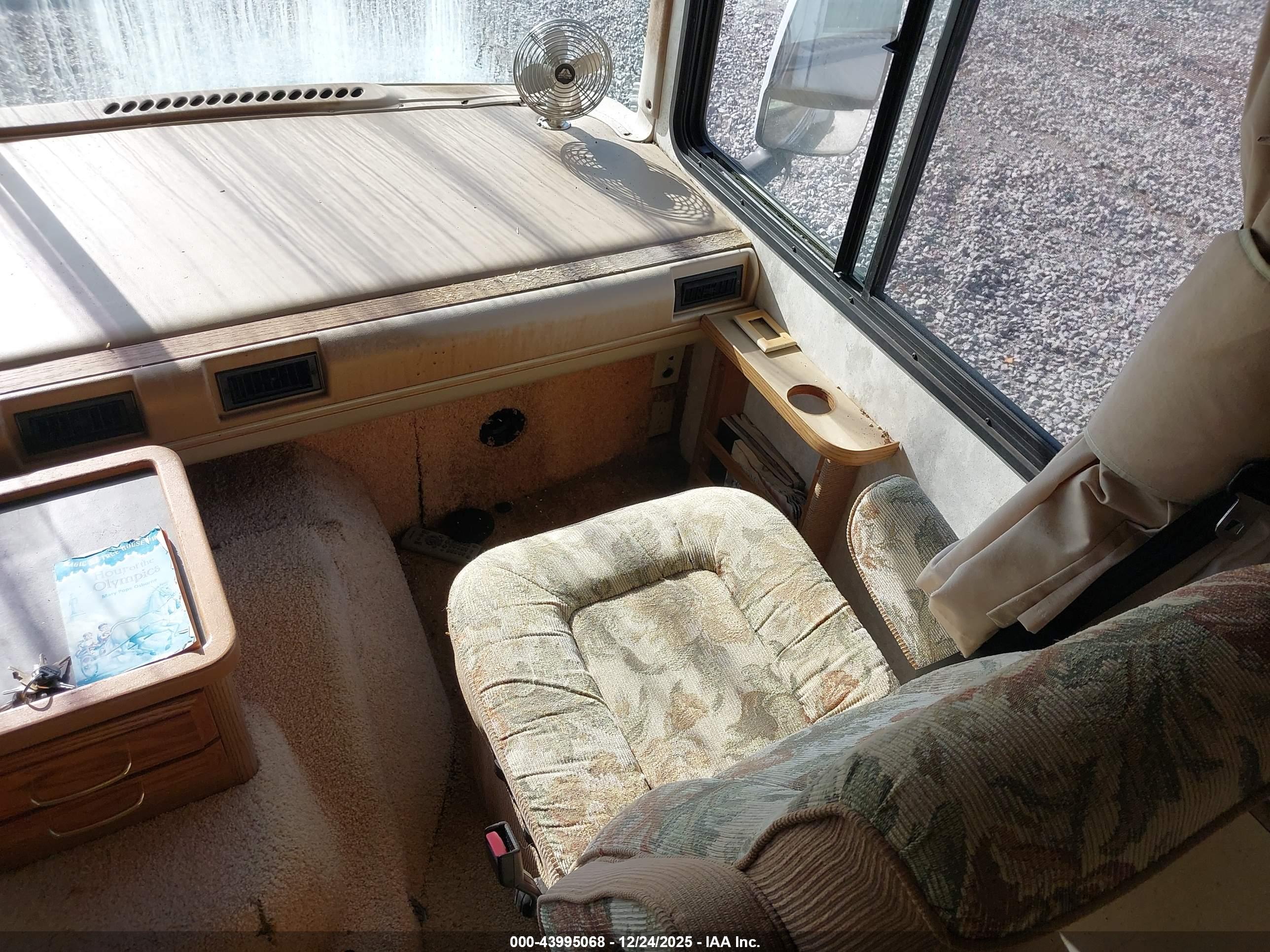 FORD F550 image 5
