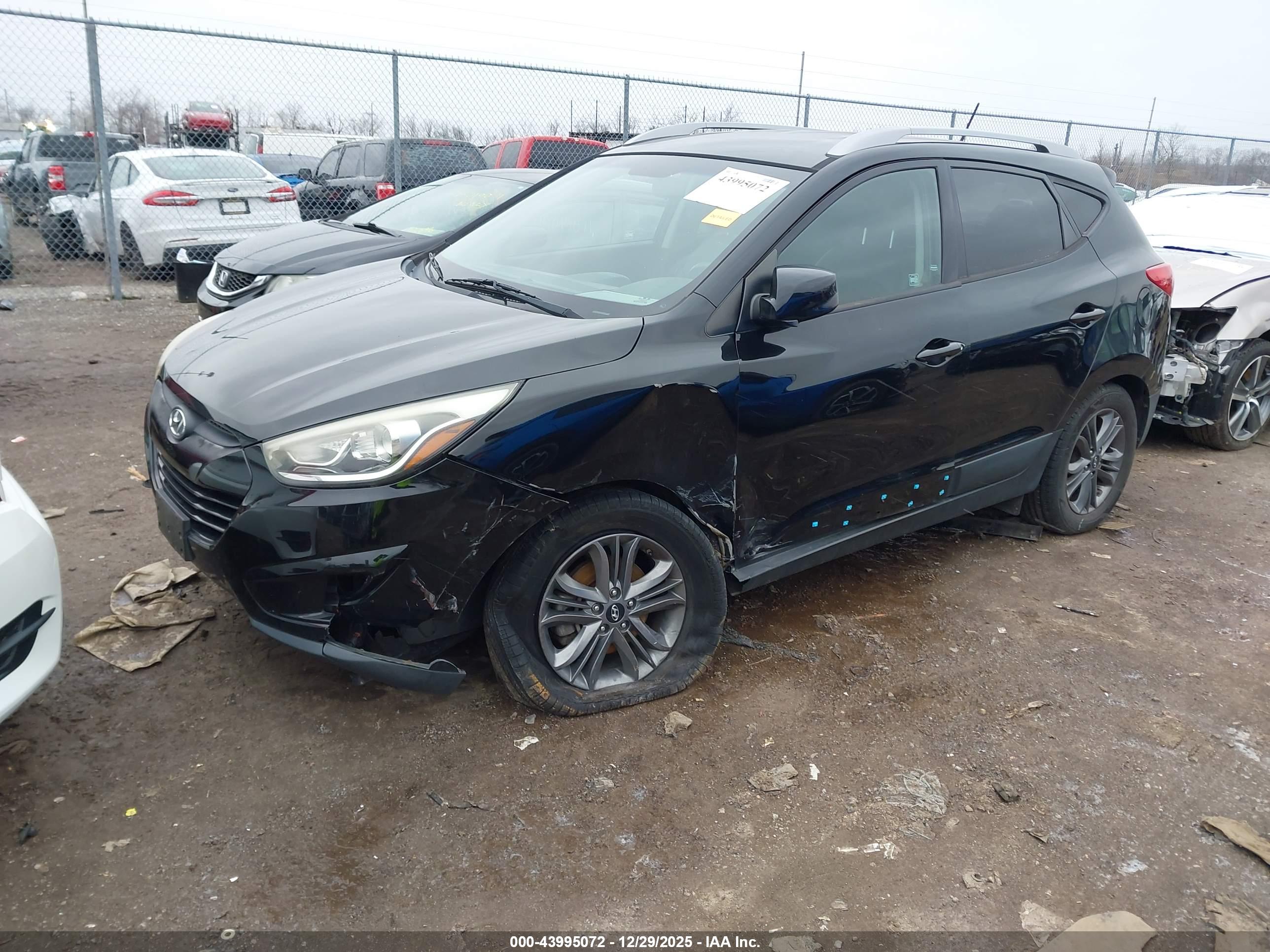 HYUNDAI TUCSON image 2